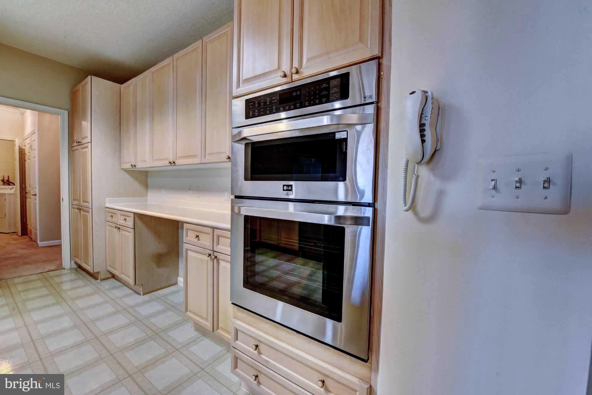 LEISURE WORLD - Residential