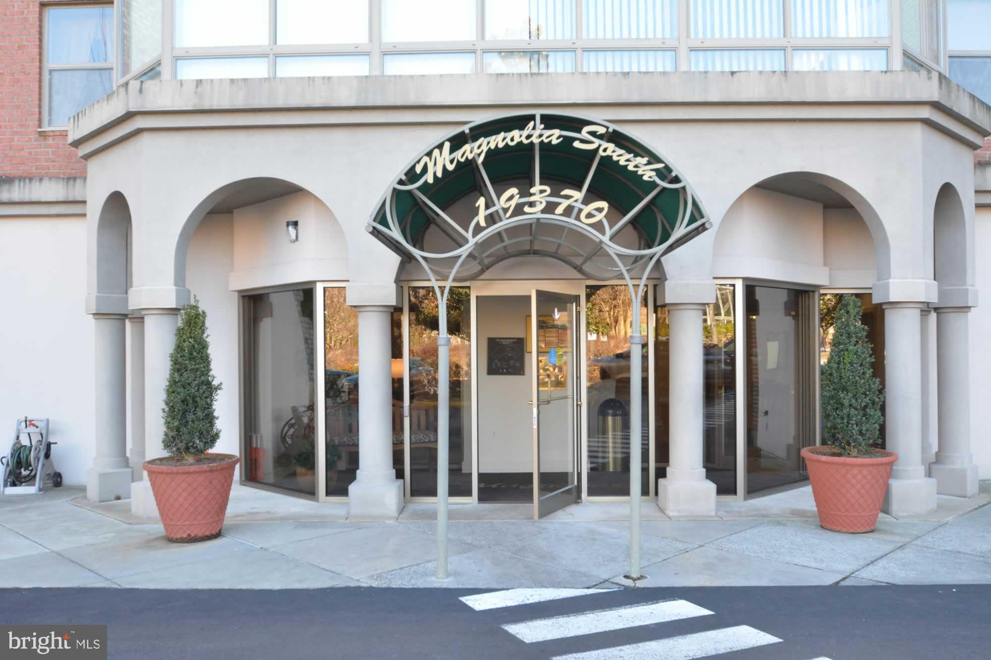 LEISURE WORLD - Residential