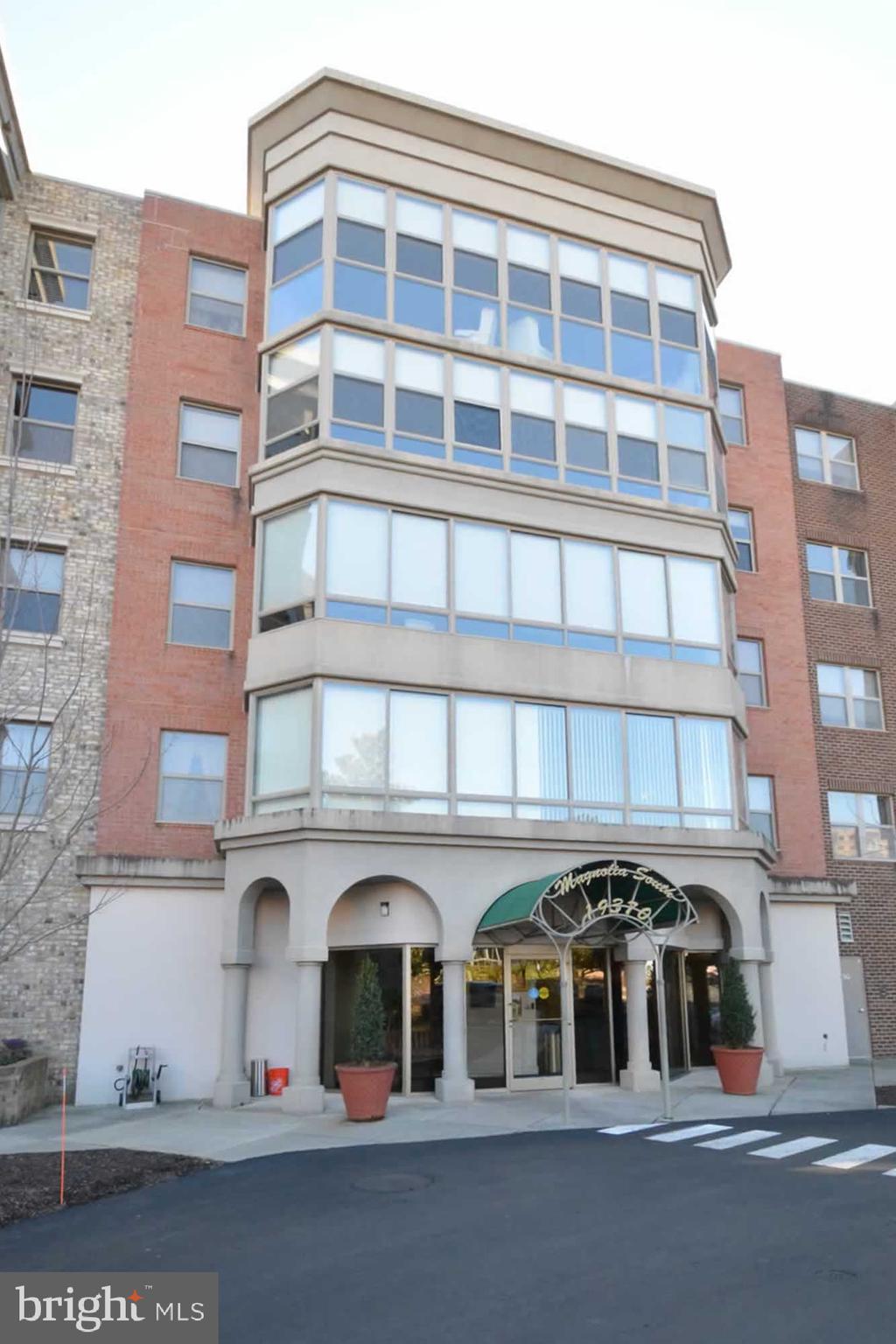 LEISURE WORLD - Residential