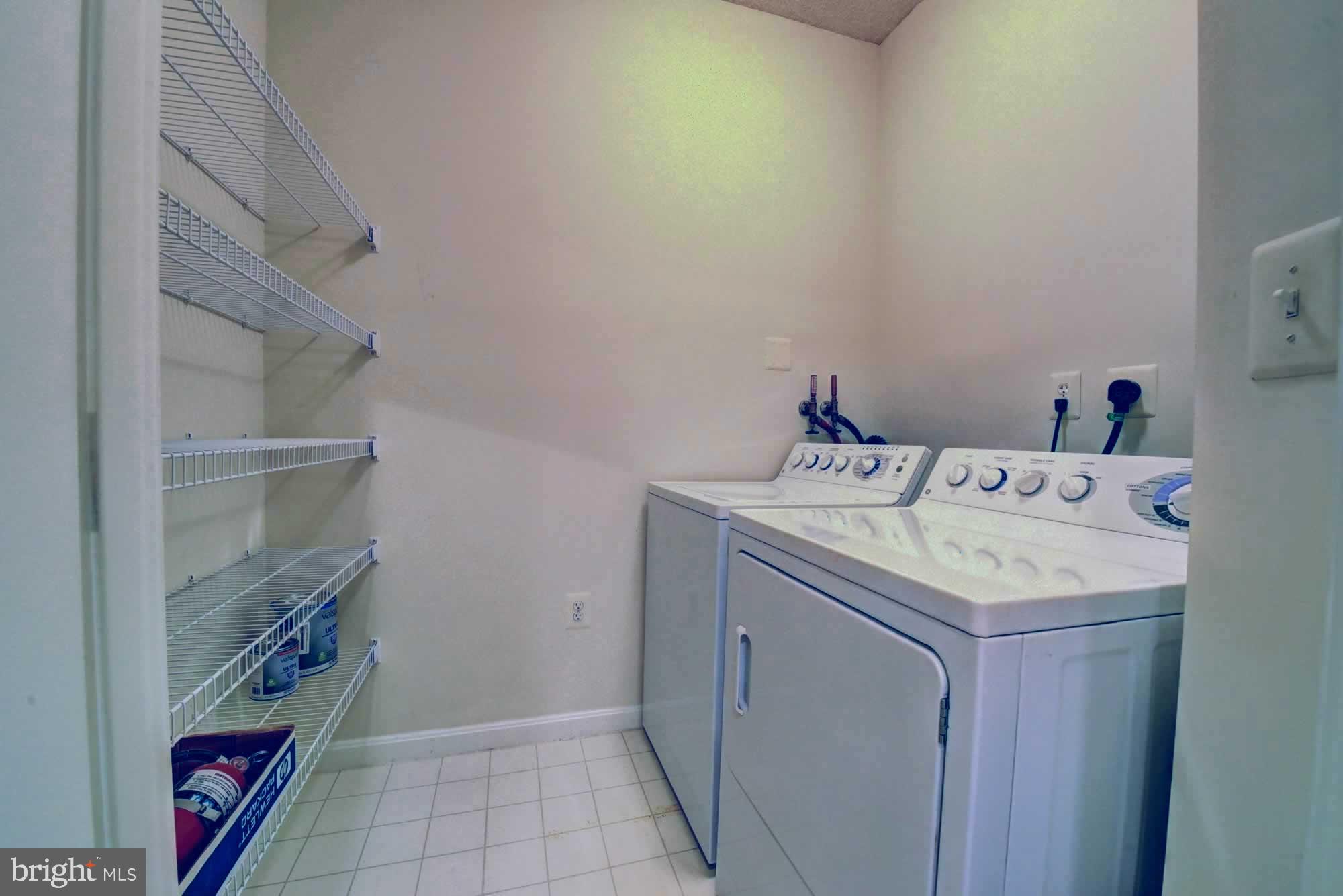 LEISURE WORLD - Residential