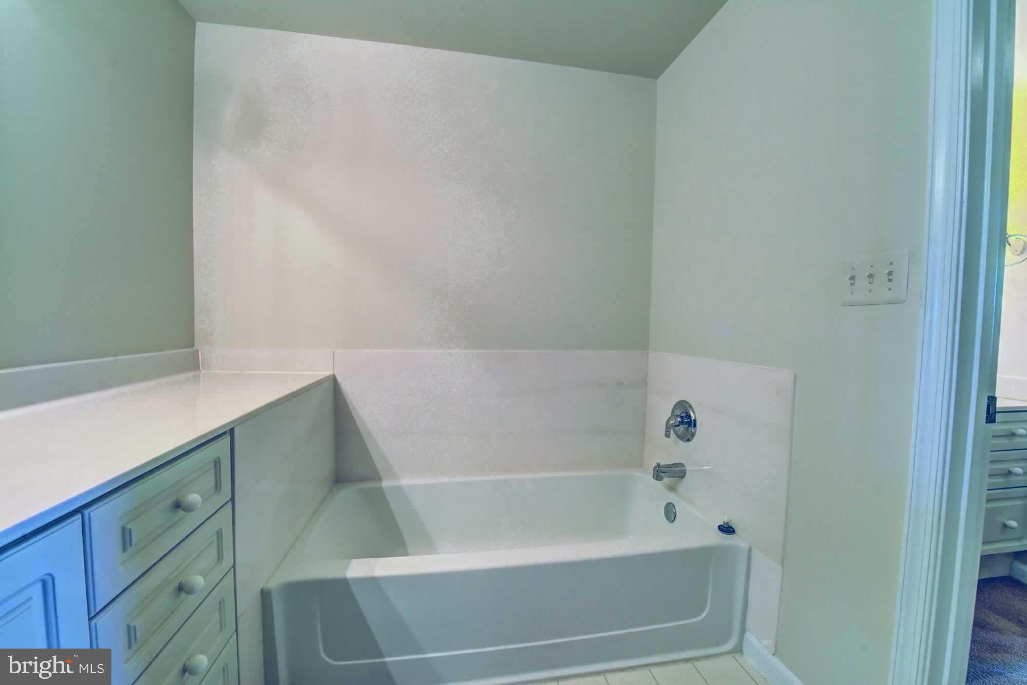 LEISURE WORLD - Residential