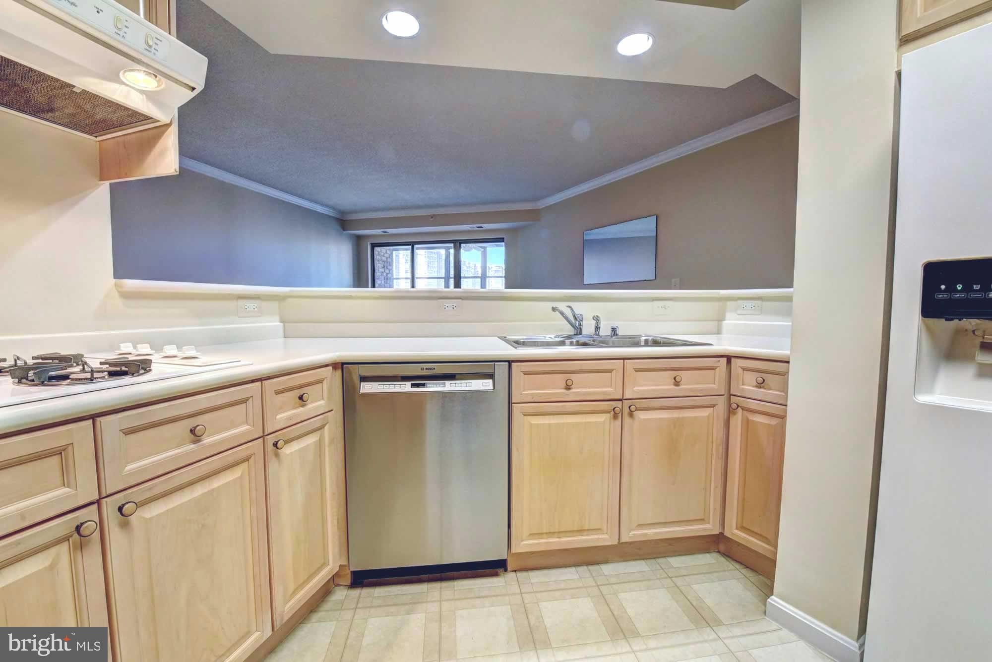 LEISURE WORLD - Residential