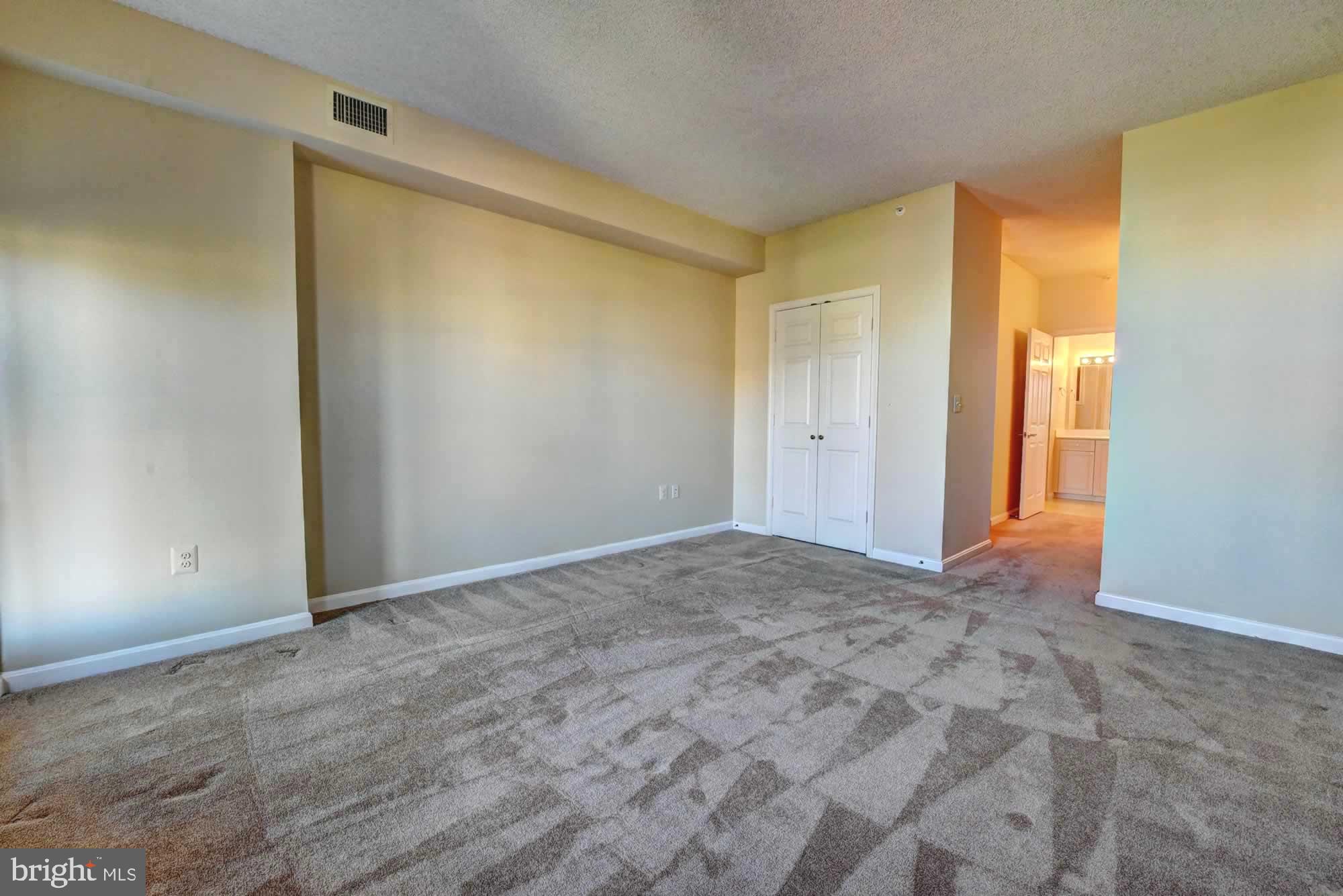 LEISURE WORLD - Residential