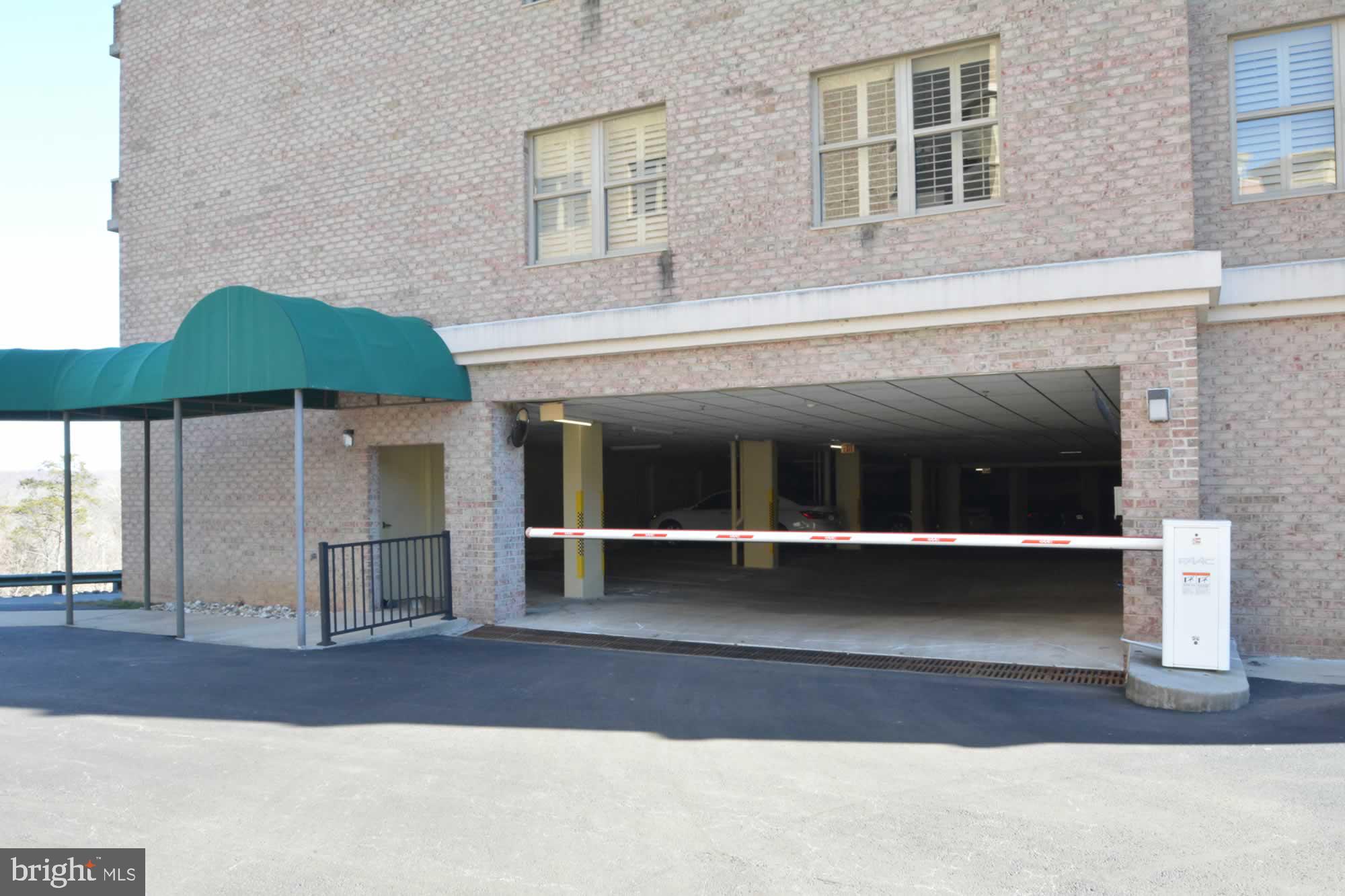 LEISURE WORLD - Residential