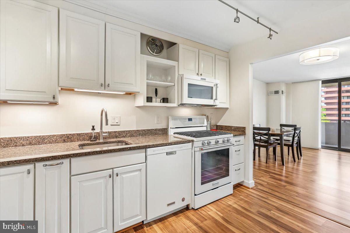 4620 NORTH PARK AVE - Residential