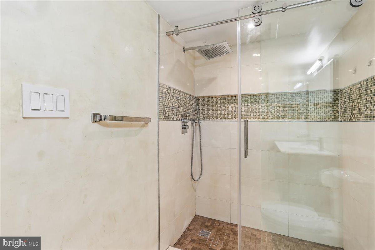 4620 NORTH PARK AVE - Residential