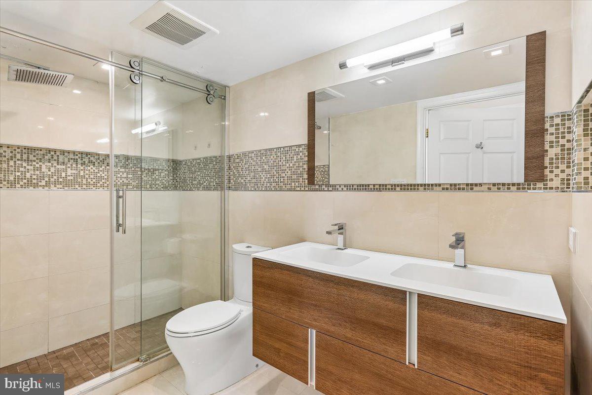 4620 NORTH PARK AVE - Residential