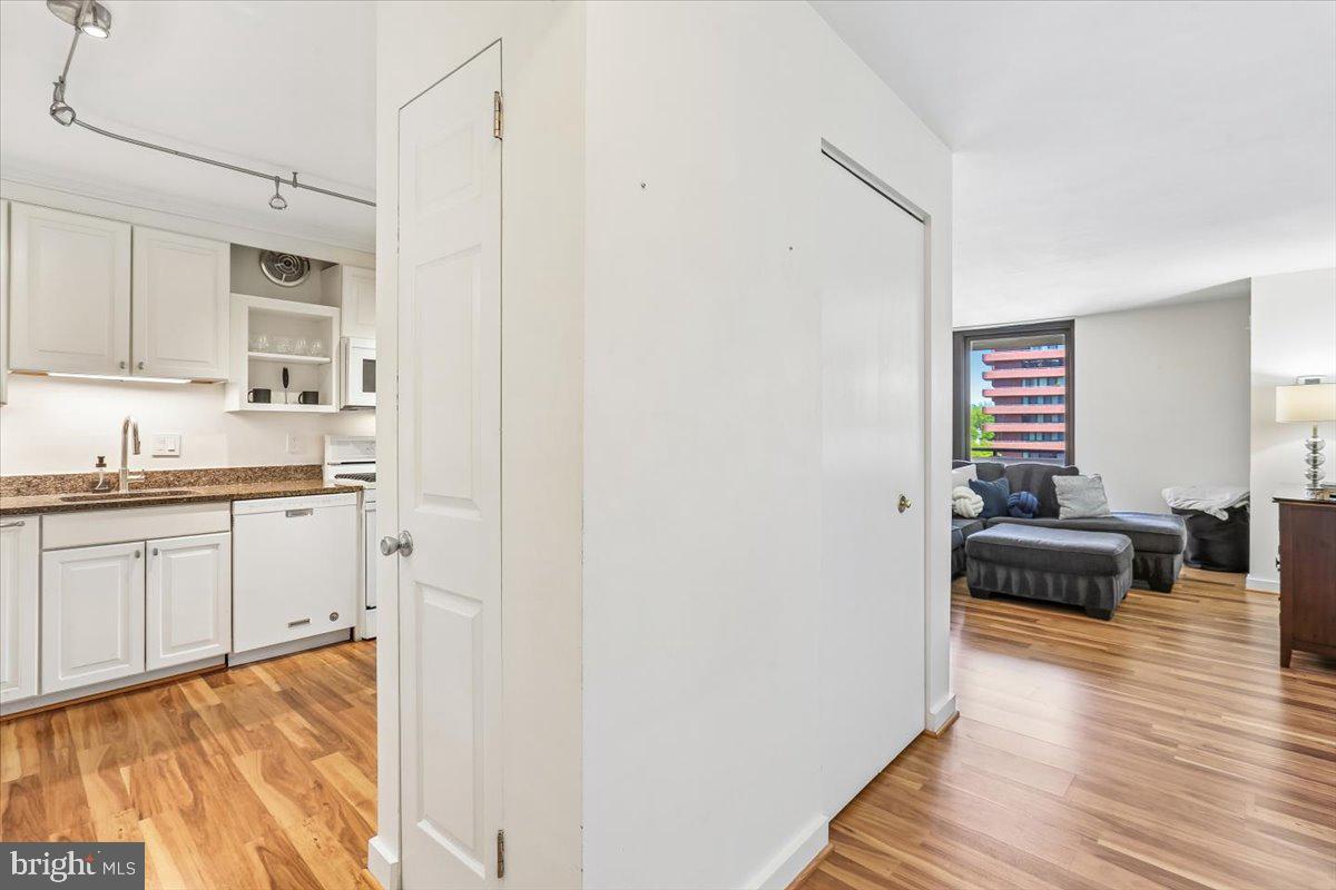 4620 NORTH PARK AVE - Residential