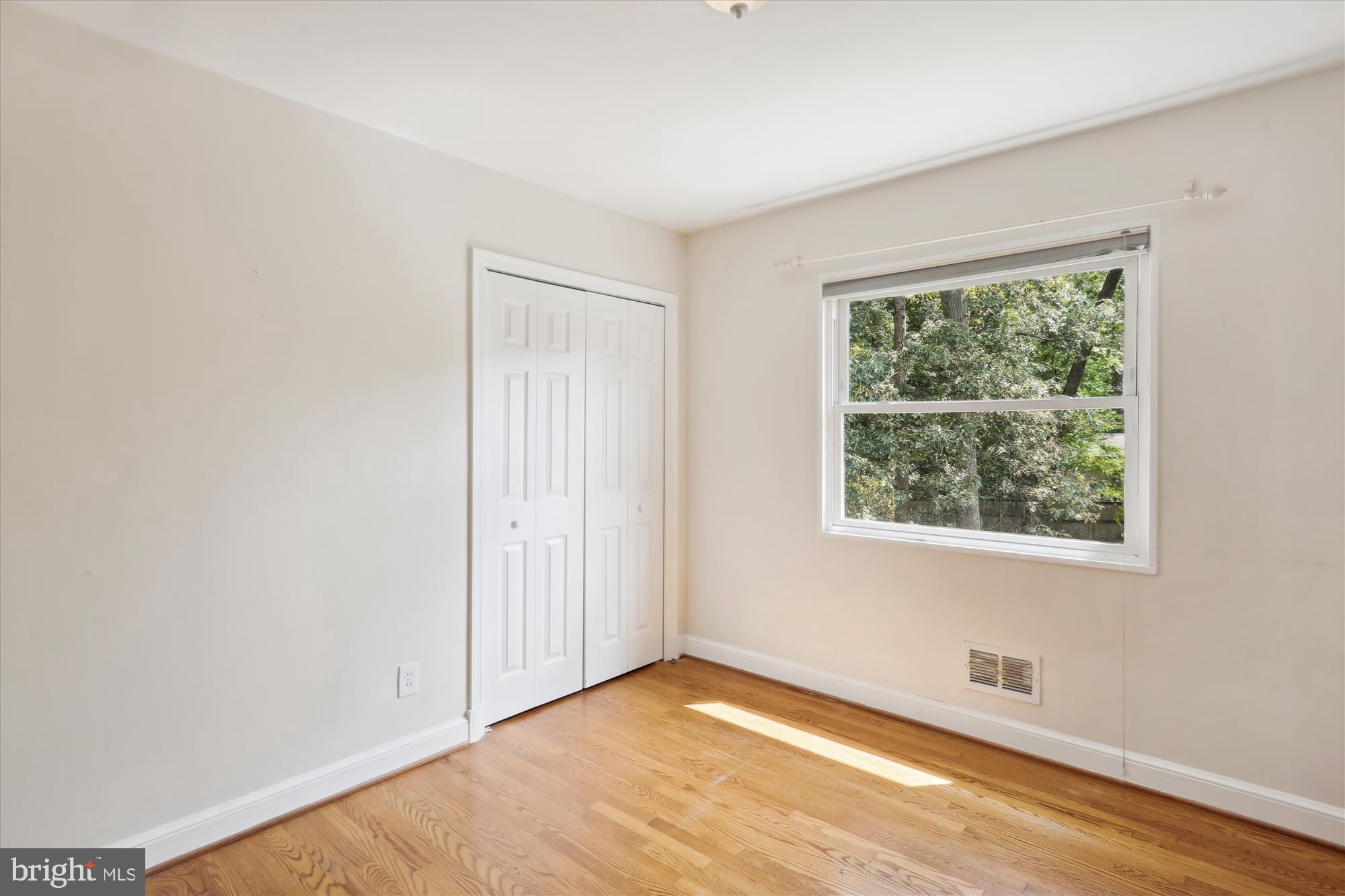 BRADLEY HILLS - Residential