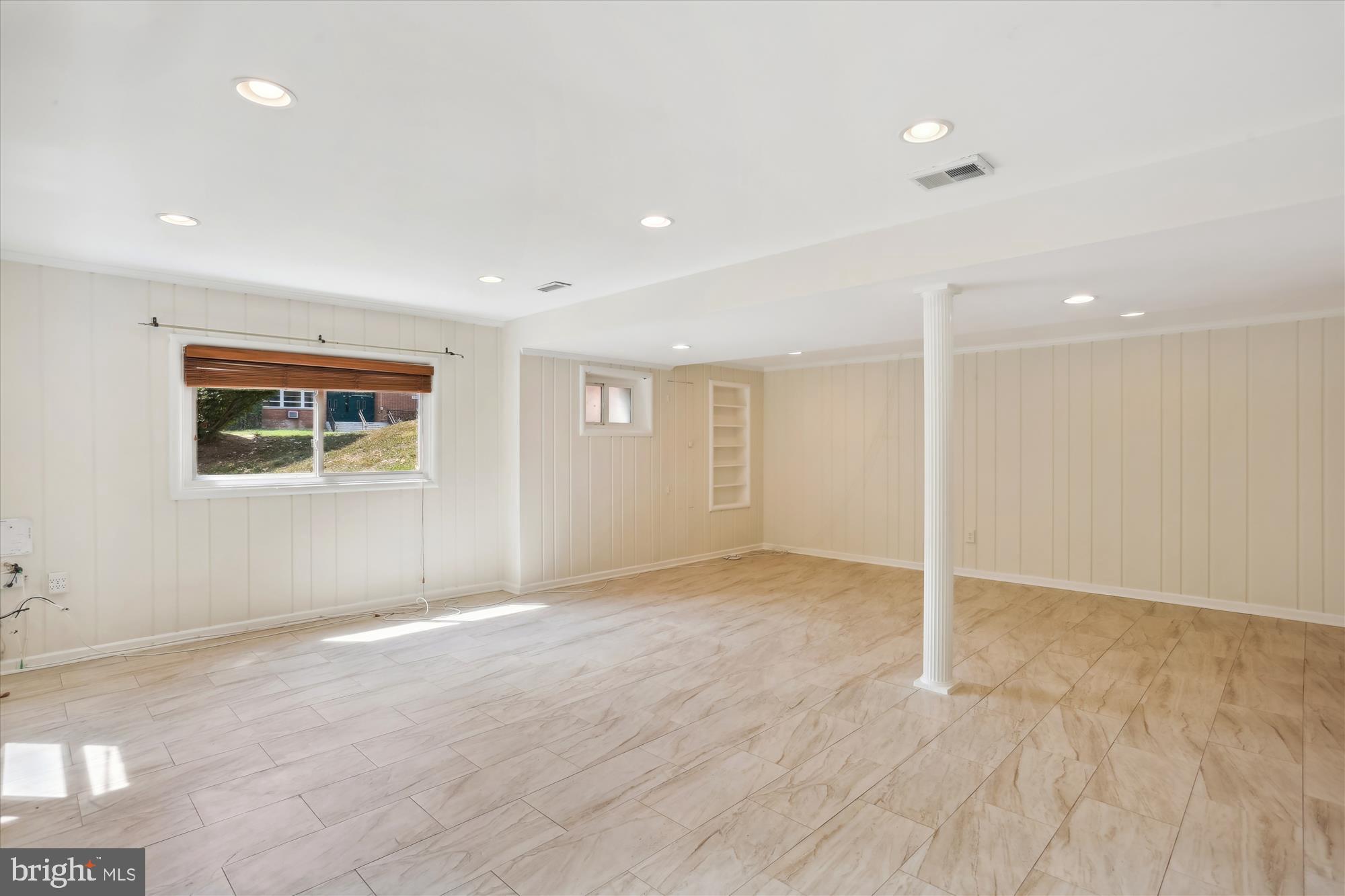 BRADLEY HILLS - Residential