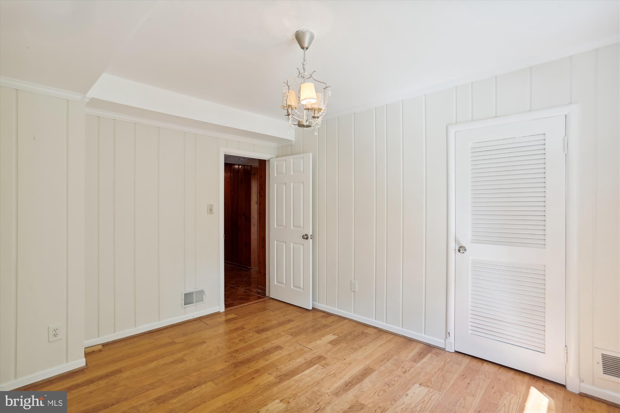 BRADLEY HILLS - Residential