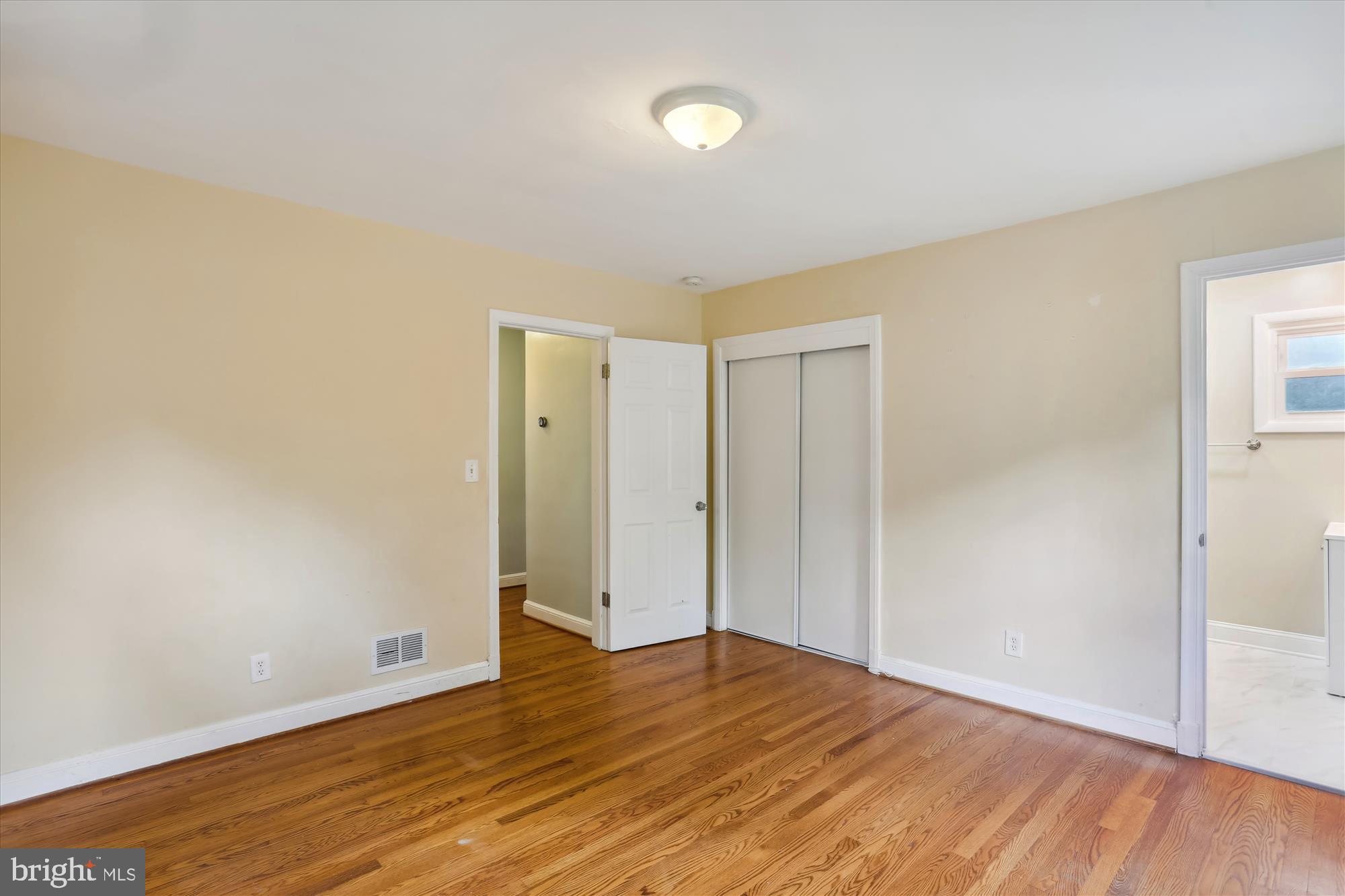 BRADLEY HILLS - Residential