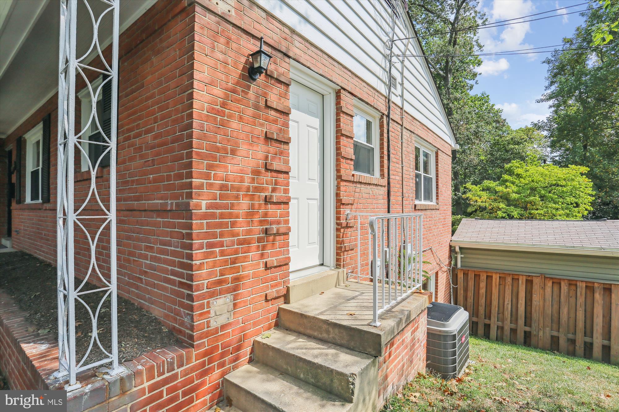 BRADLEY HILLS - Residential