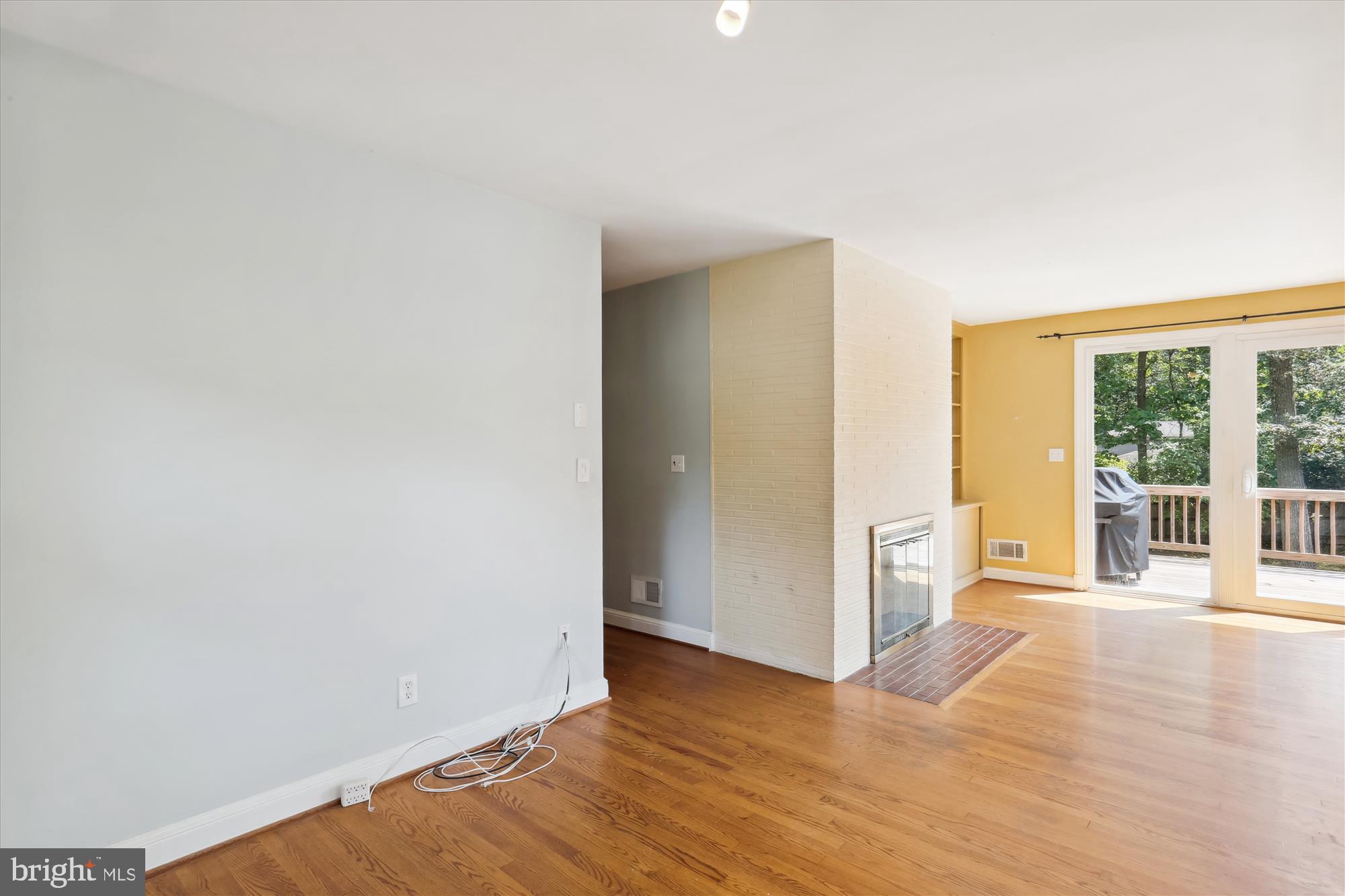 BRADLEY HILLS - Residential