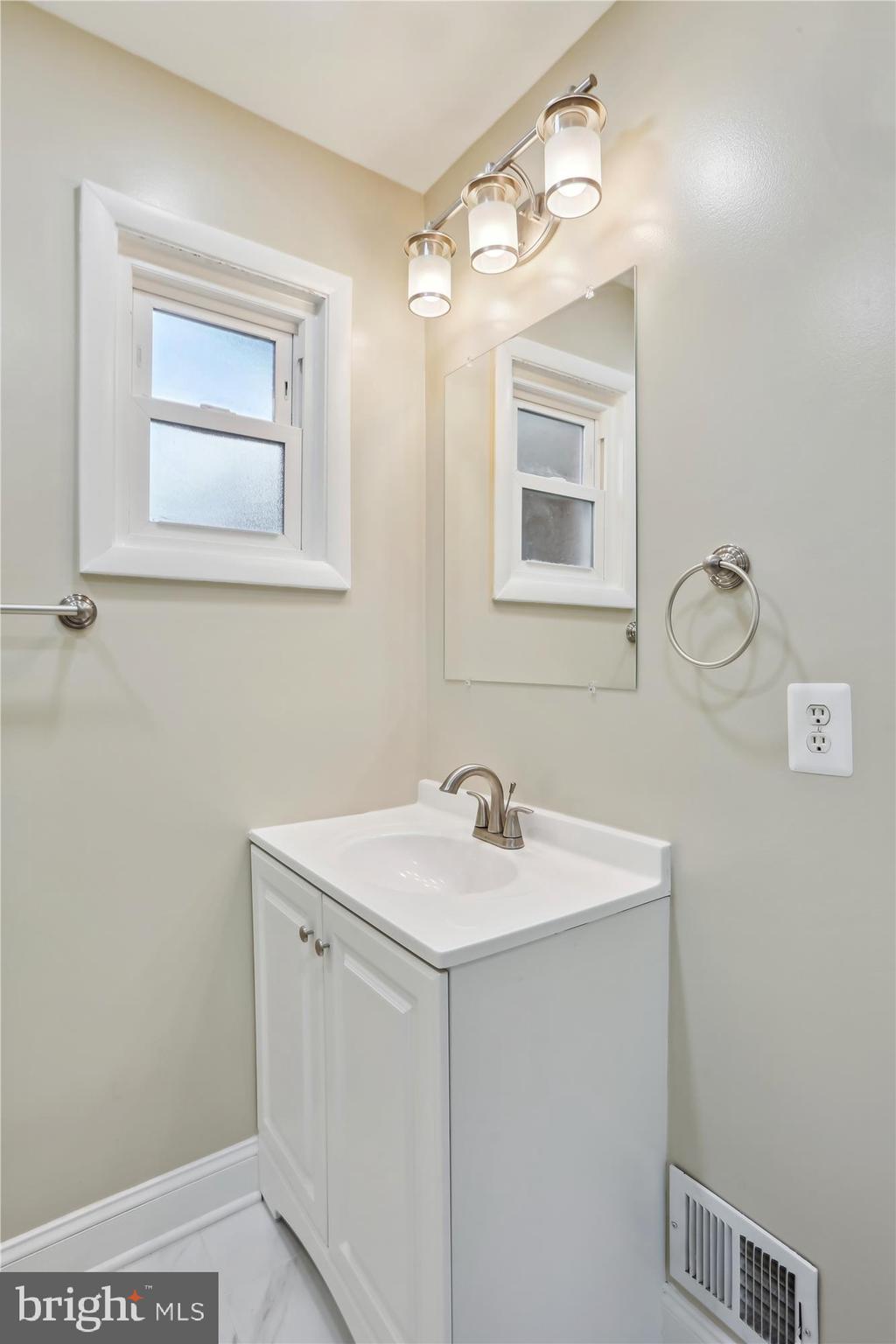 BRADLEY HILLS - Residential