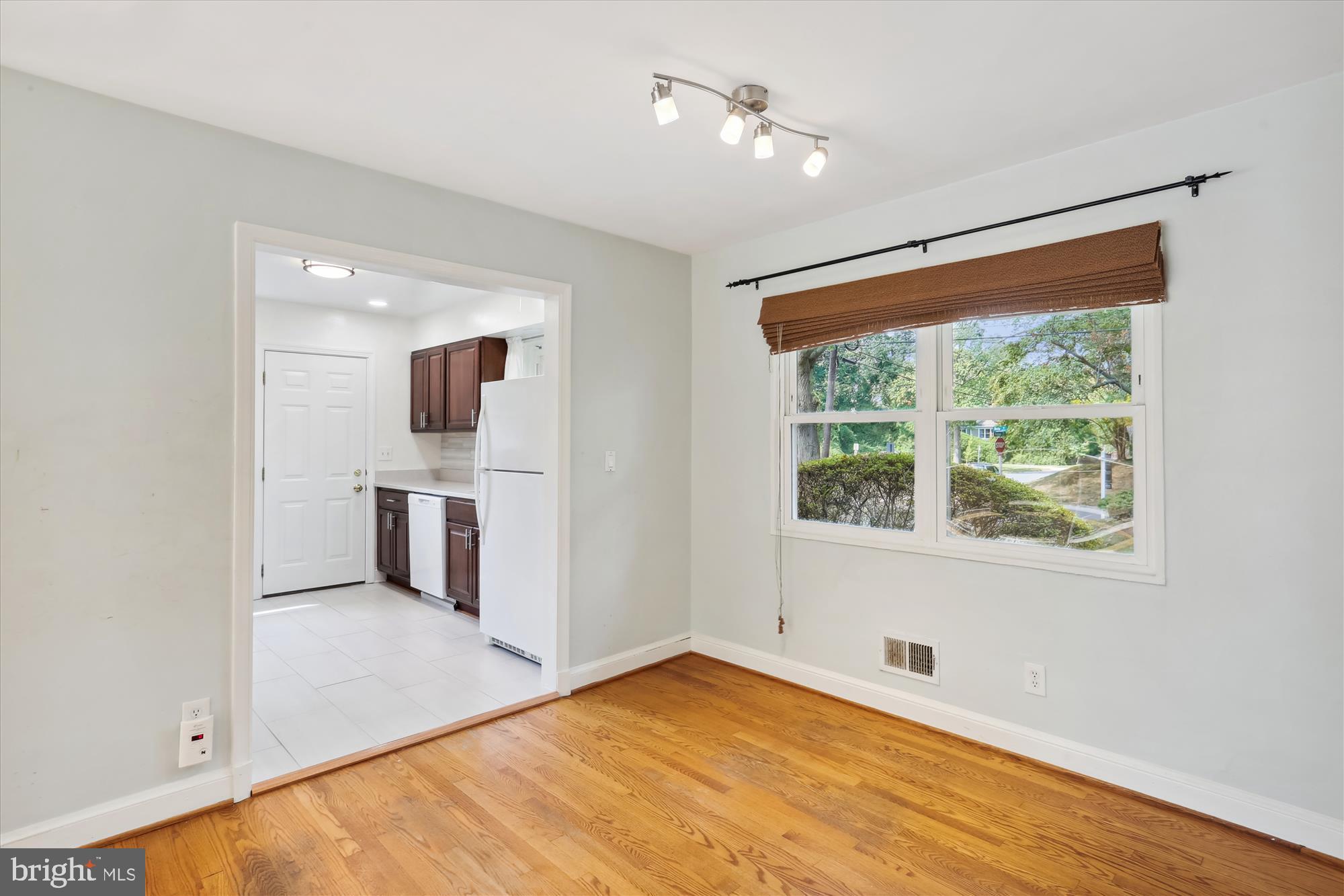 BRADLEY HILLS - Residential