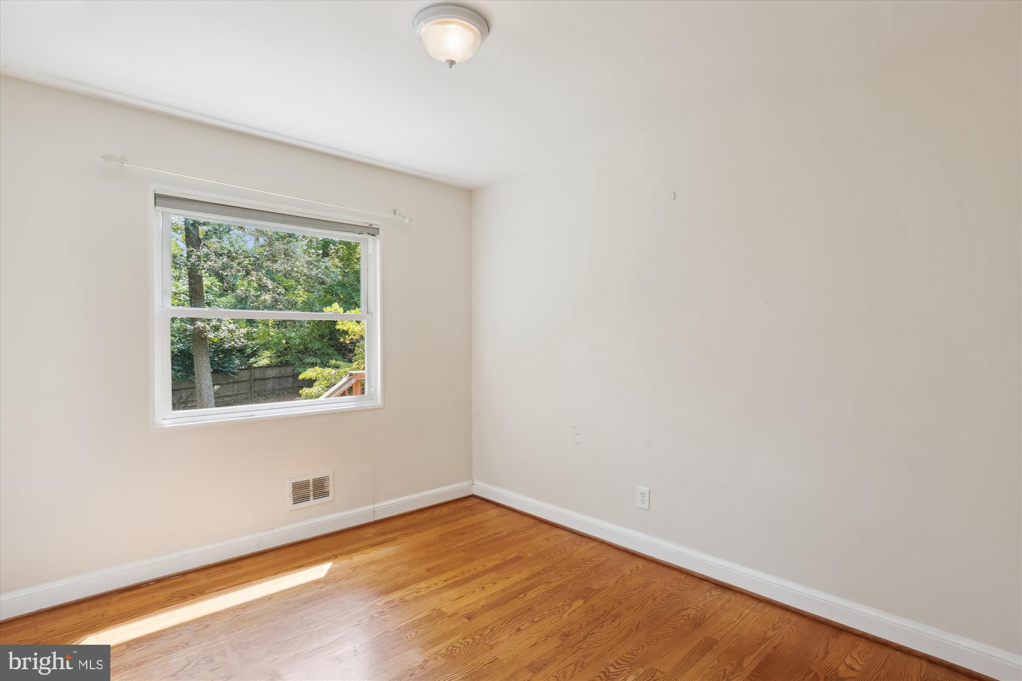 BRADLEY HILLS - Residential