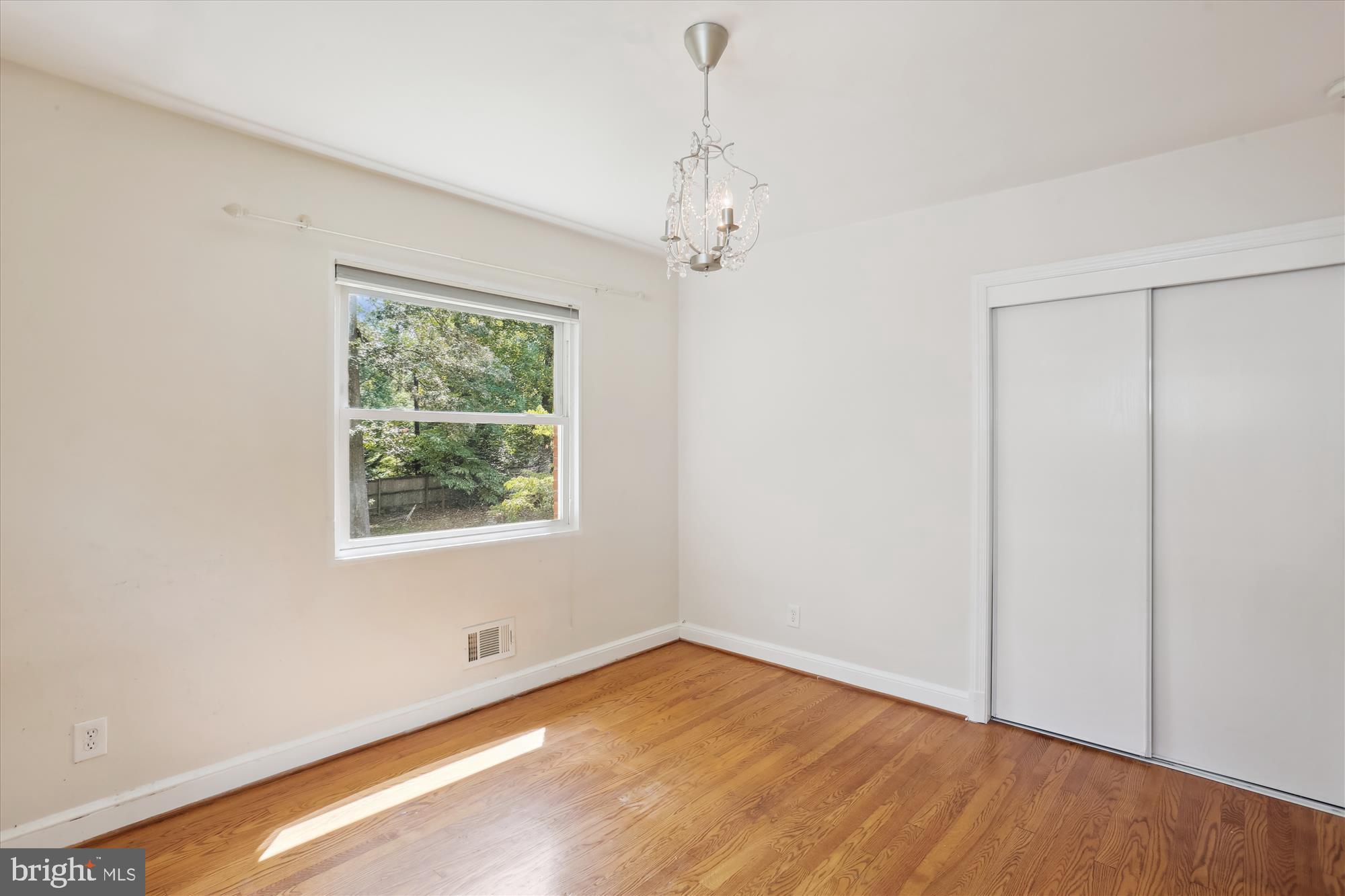 BRADLEY HILLS - Residential