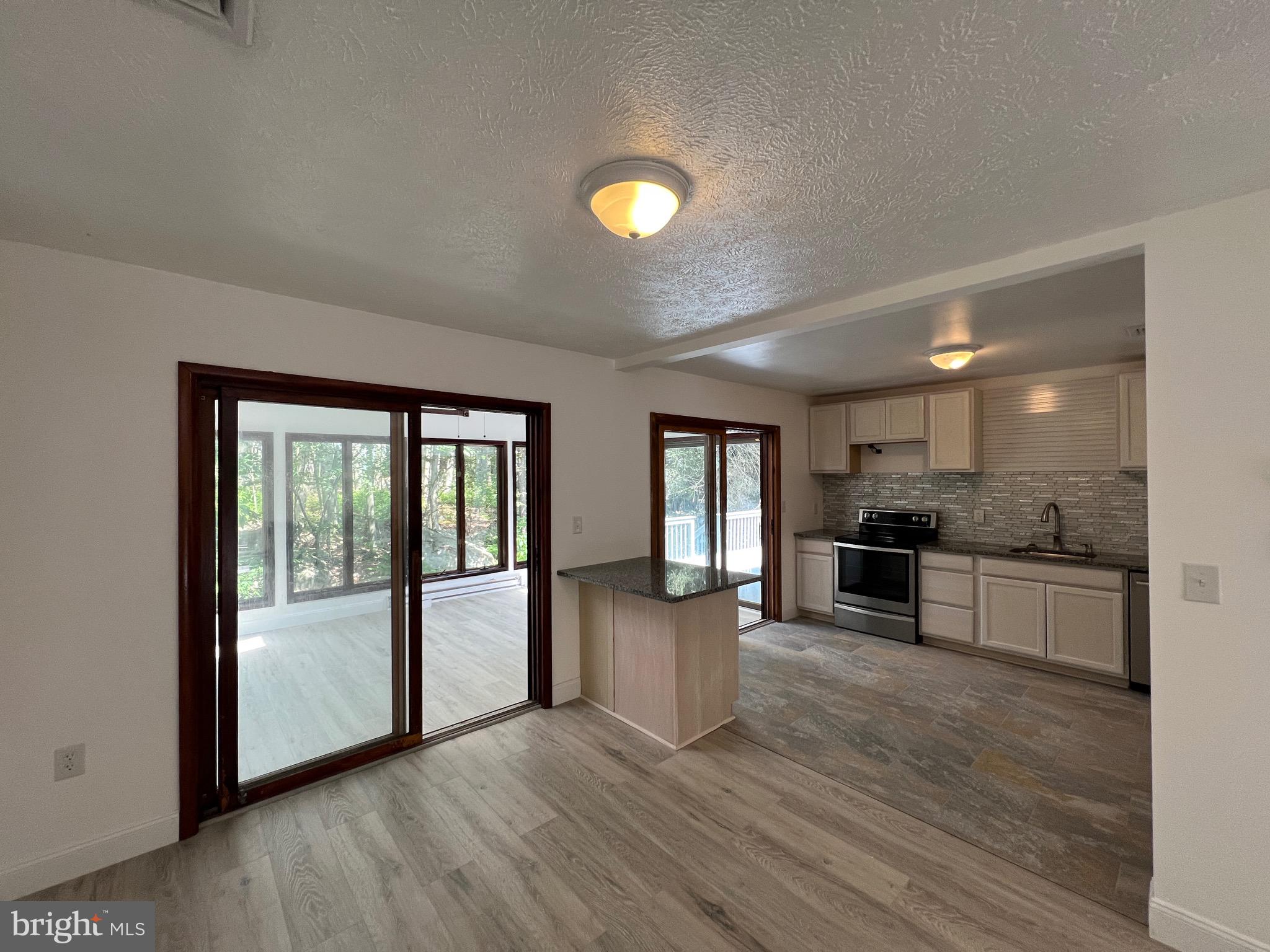 POCONO FARMS - Residential