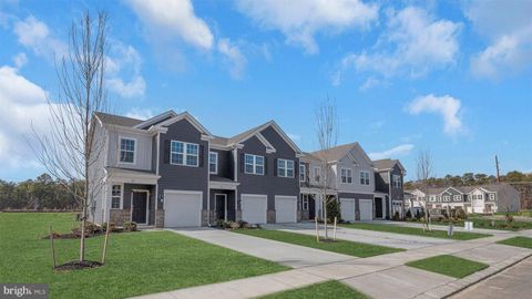 Photo of 140 Corolla Drive, EGG HARBOR TOWNSHIP, NJ 08234 (MLS # NJAC2023086)