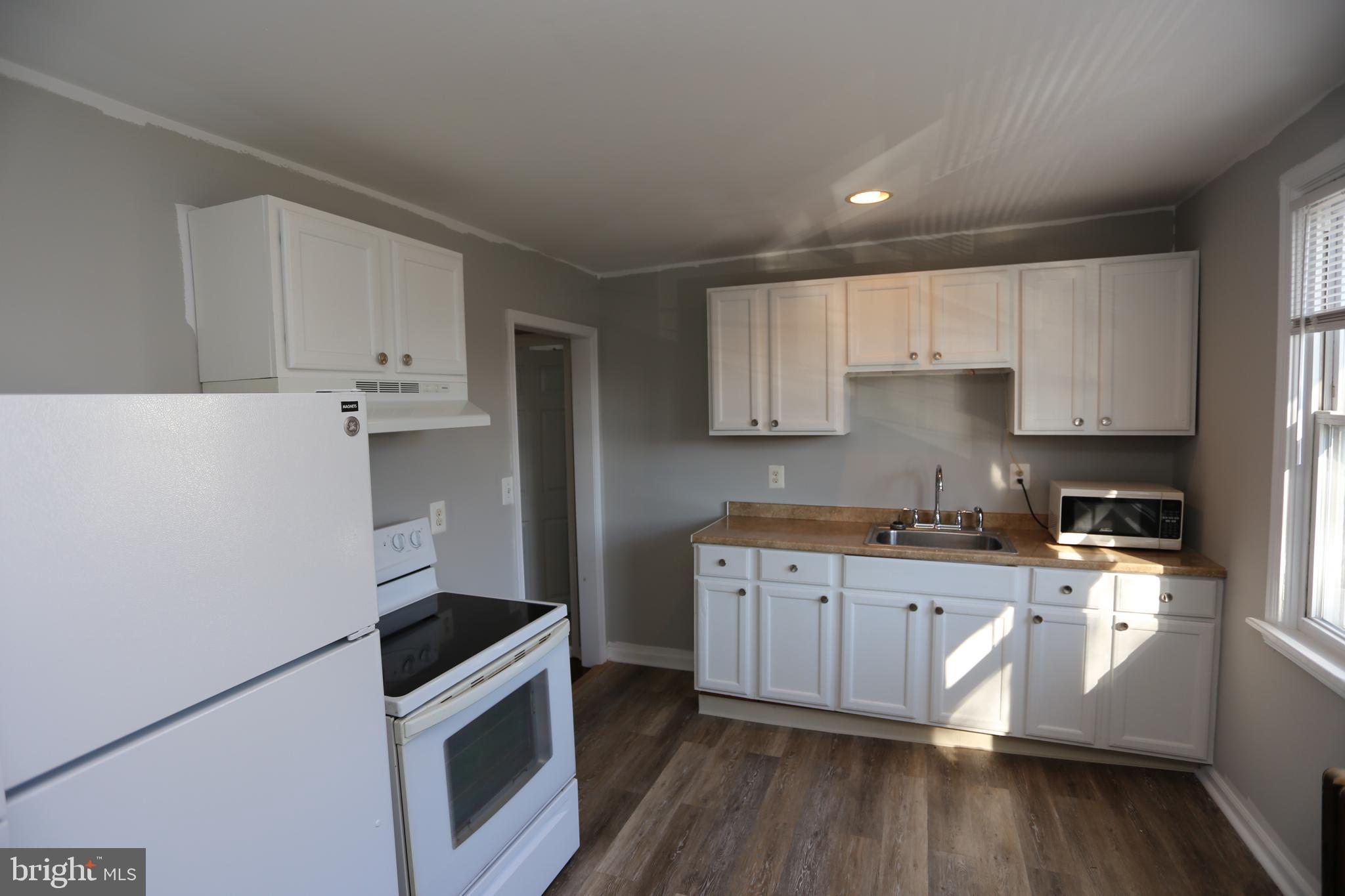 PARKVILLE - Residential Lease