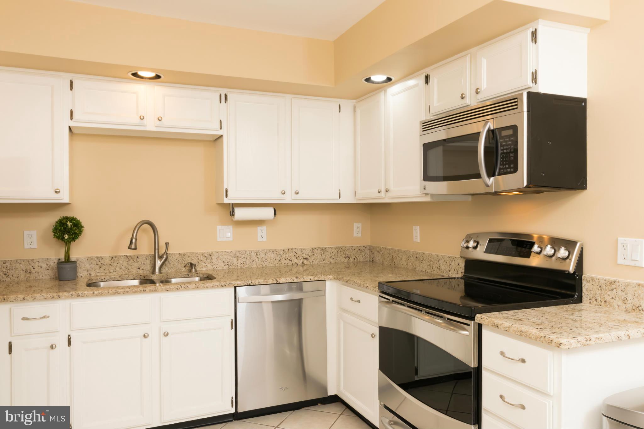 POTOMAC LAKES - Residential