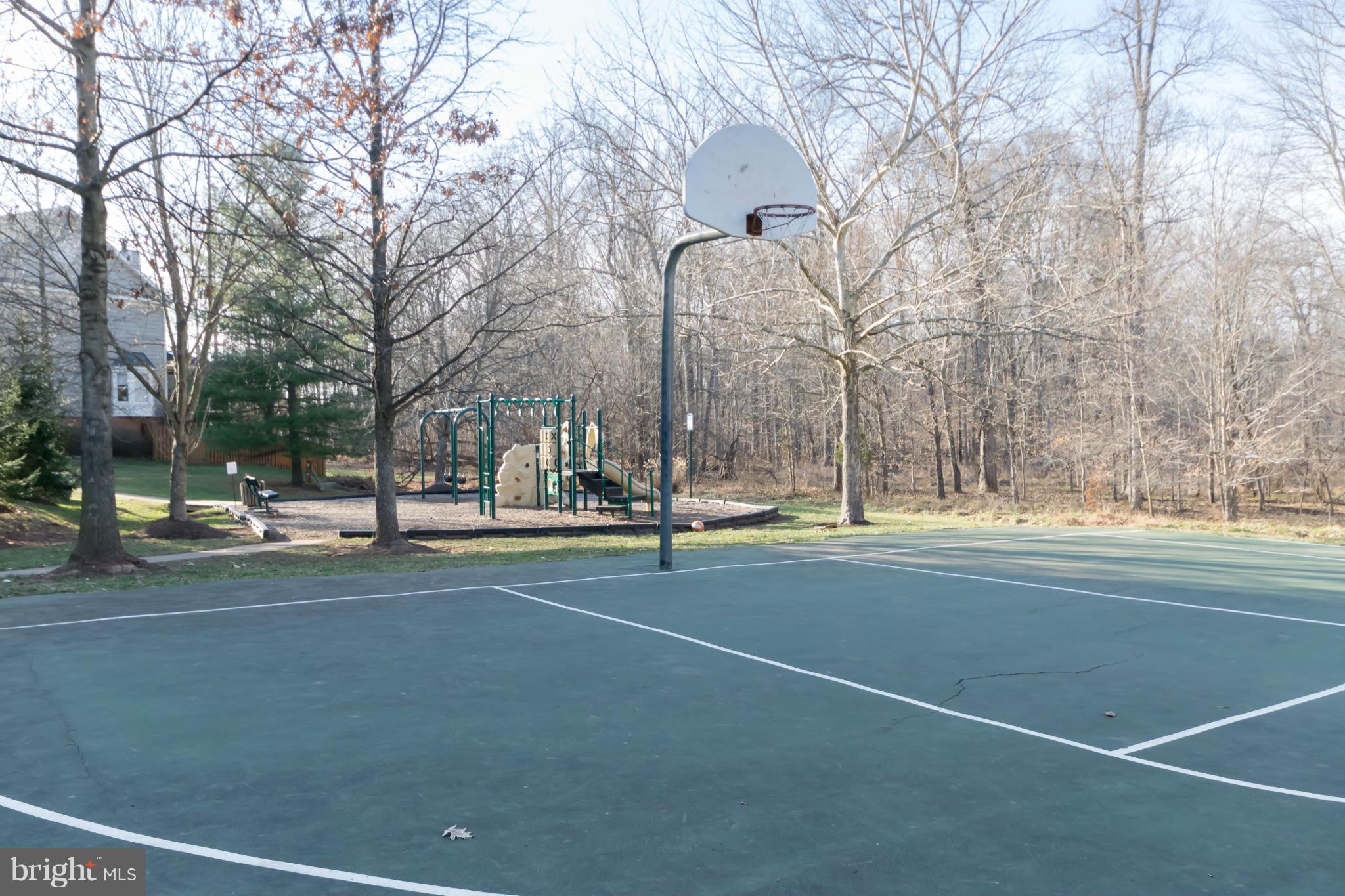 POTOMAC LAKES - Residential