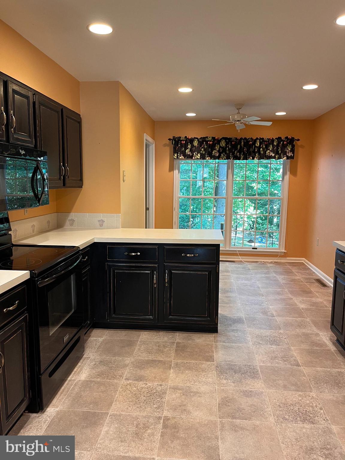 SOUTH BEECHWOOD - Residential