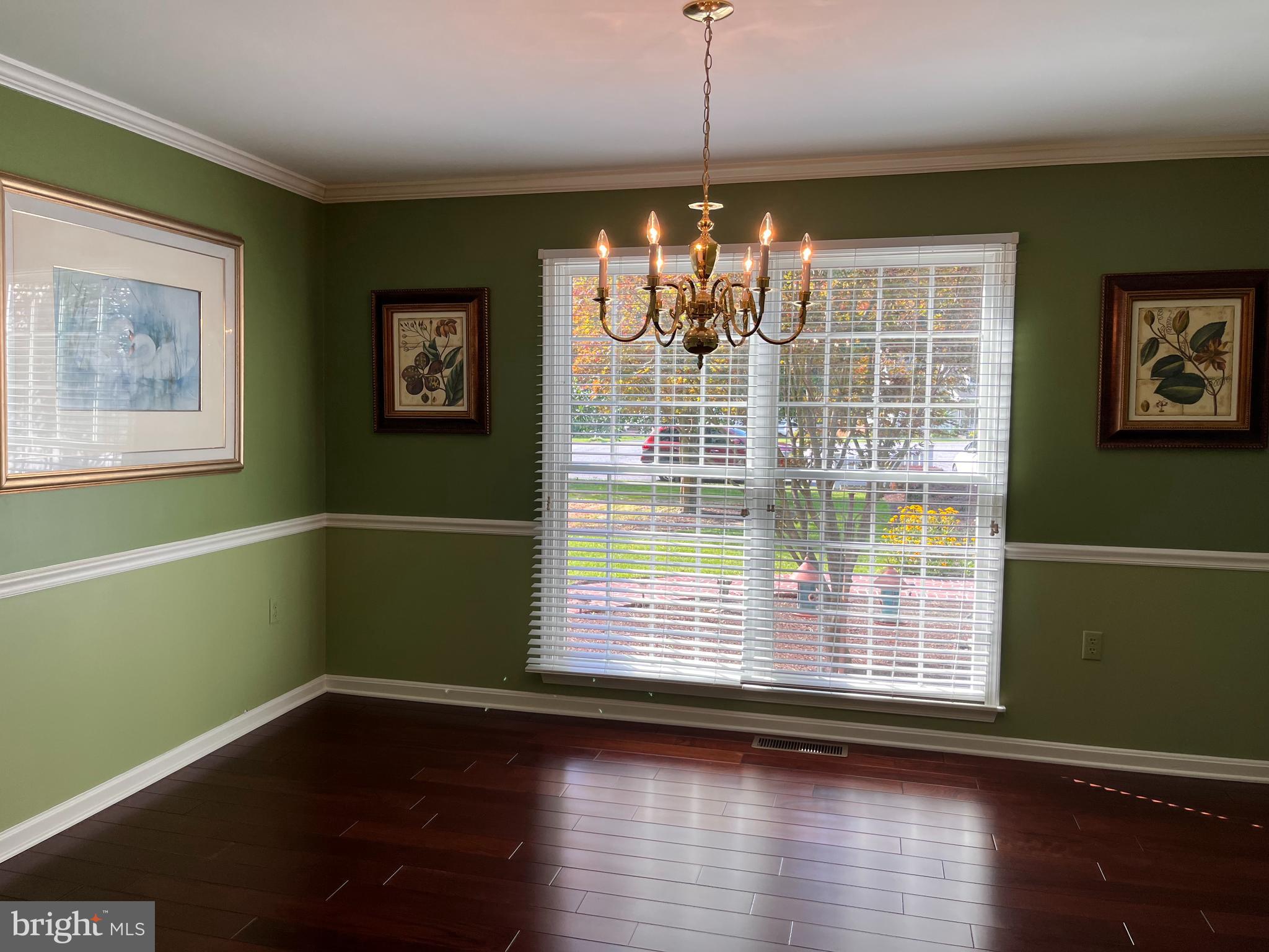 SOUTH BEECHWOOD - Residential