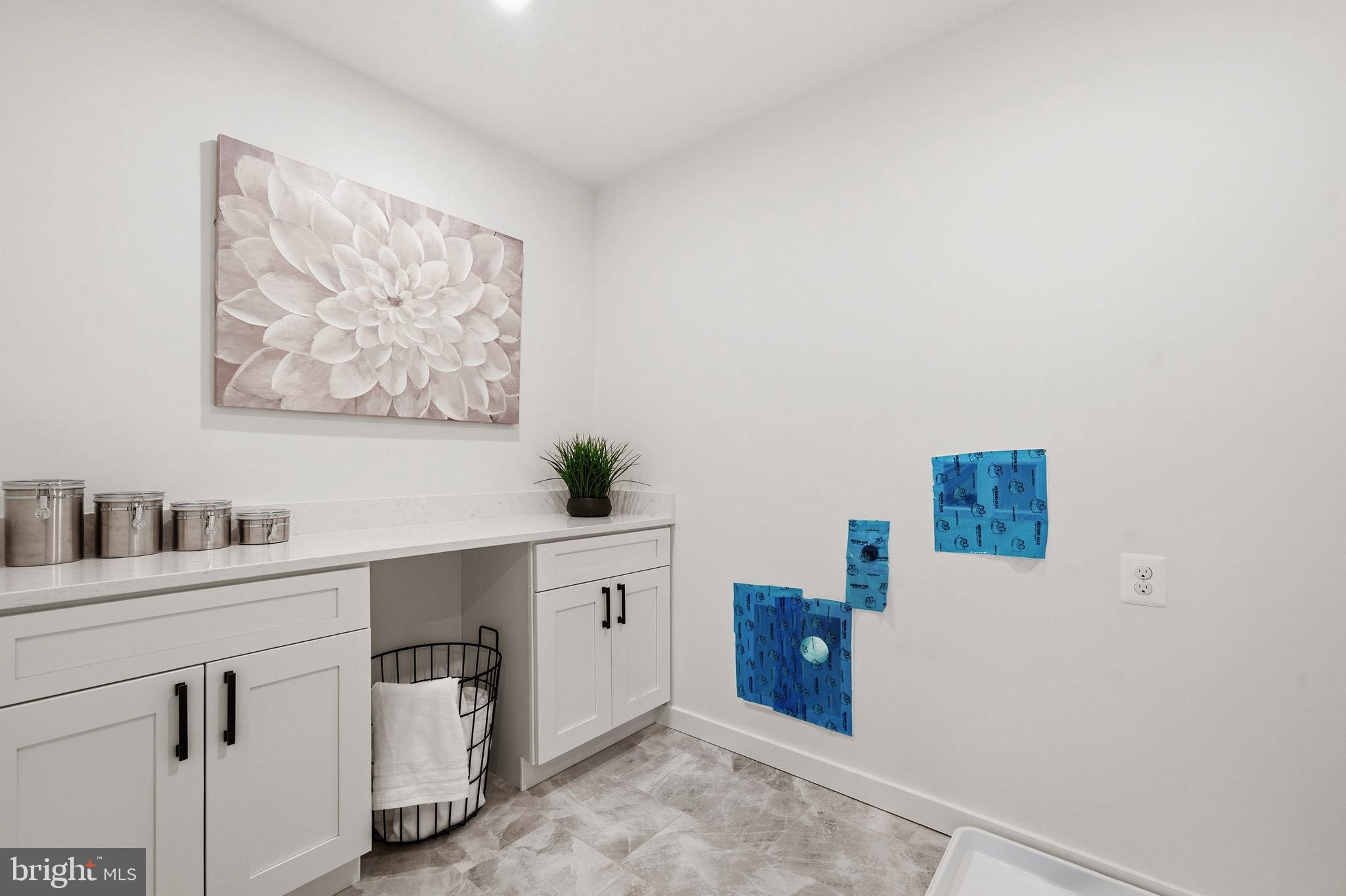 HAWKS NEST - Residential