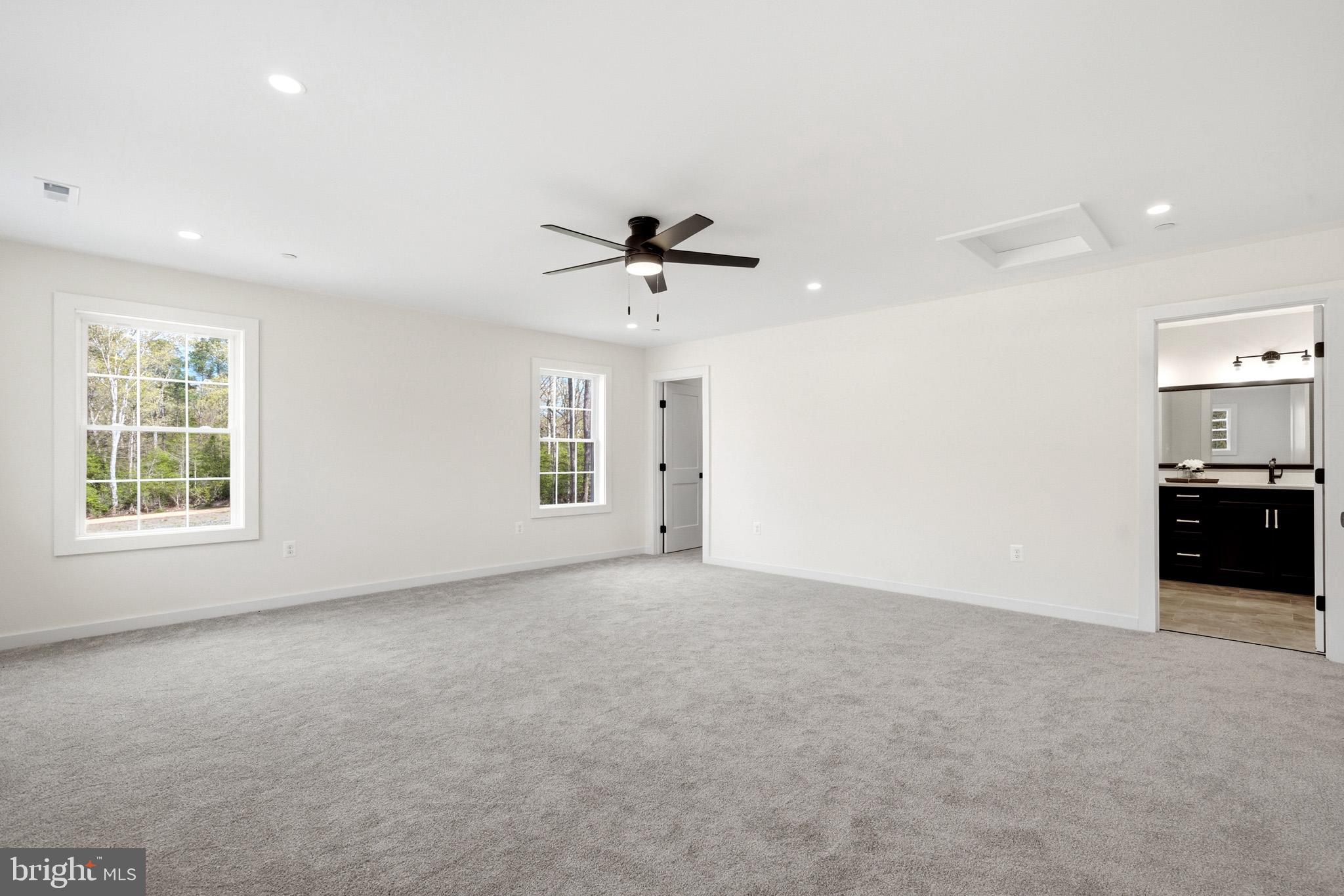 HAWKS NEST - Residential