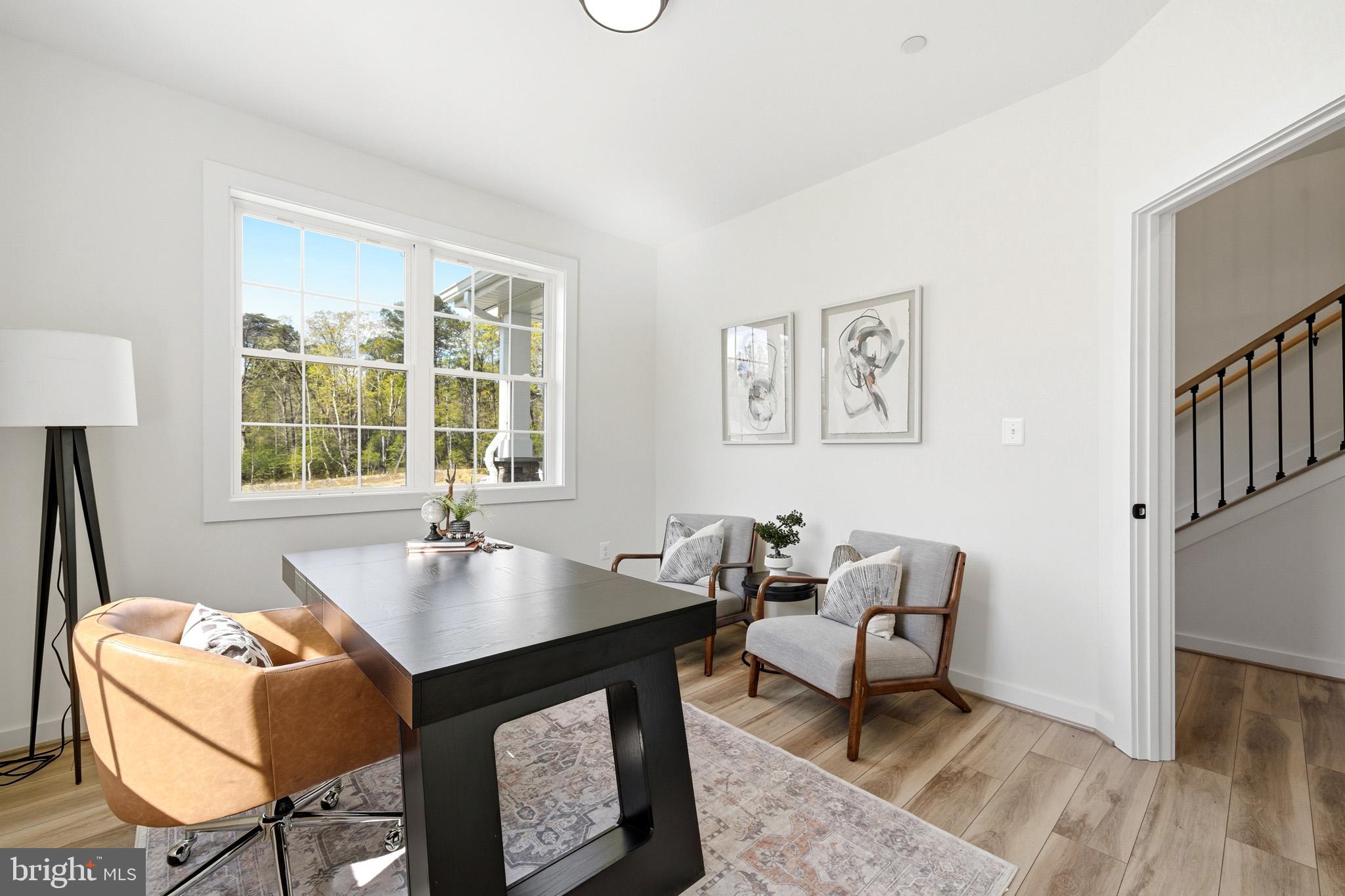 HAWKS NEST - Residential