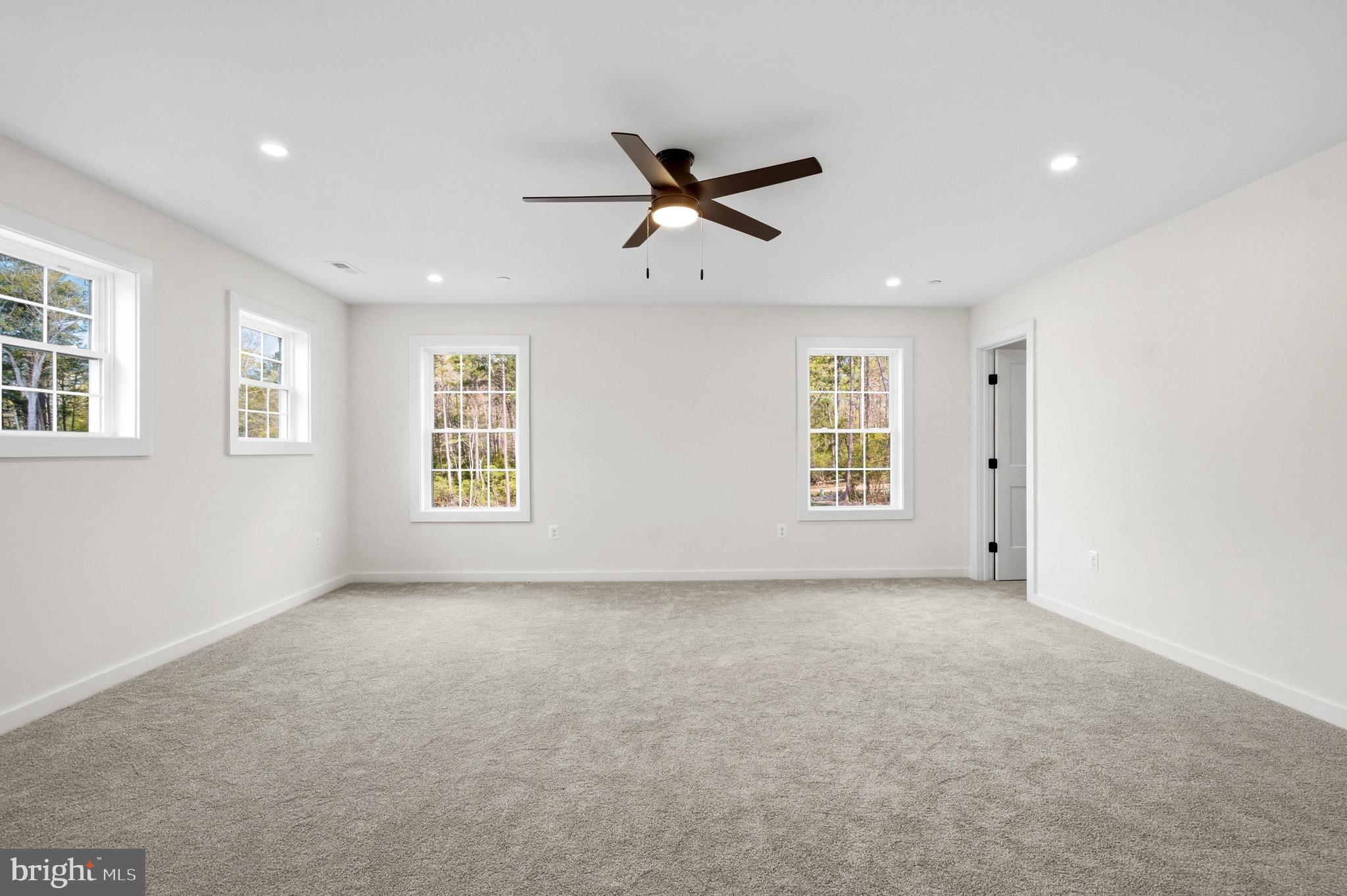 HAWKS NEST - Residential