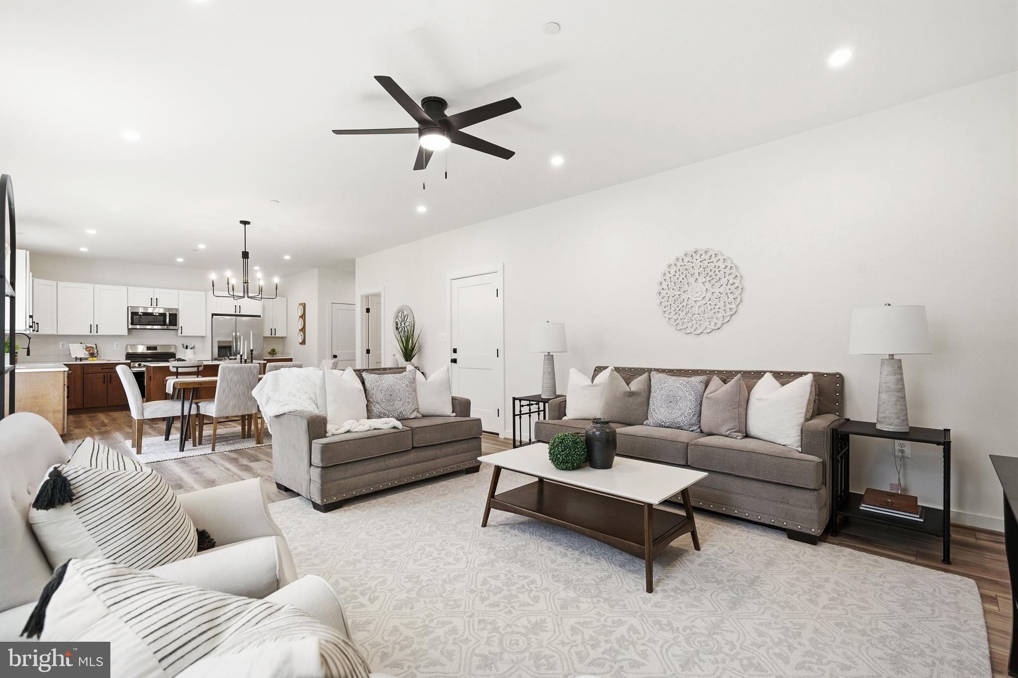 HAWKS NEST - Residential