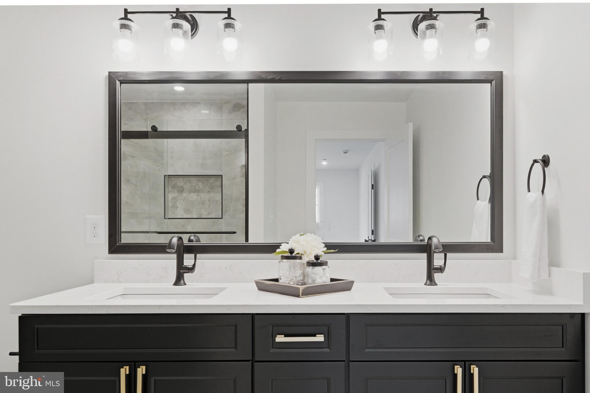 HAWKS NEST - Residential