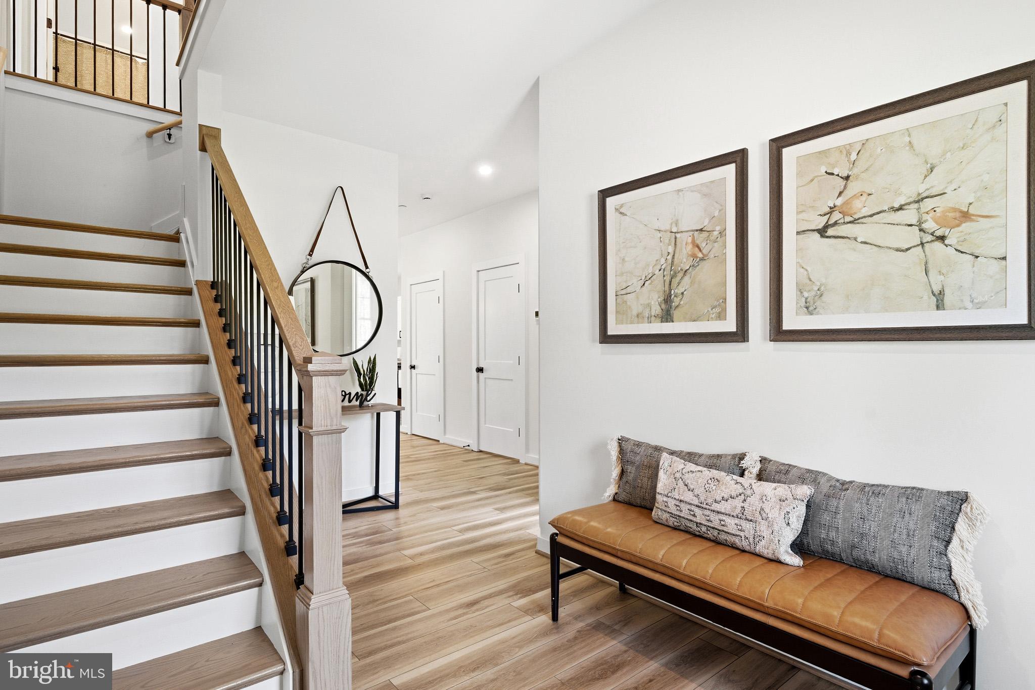 HAWKS NEST - Residential