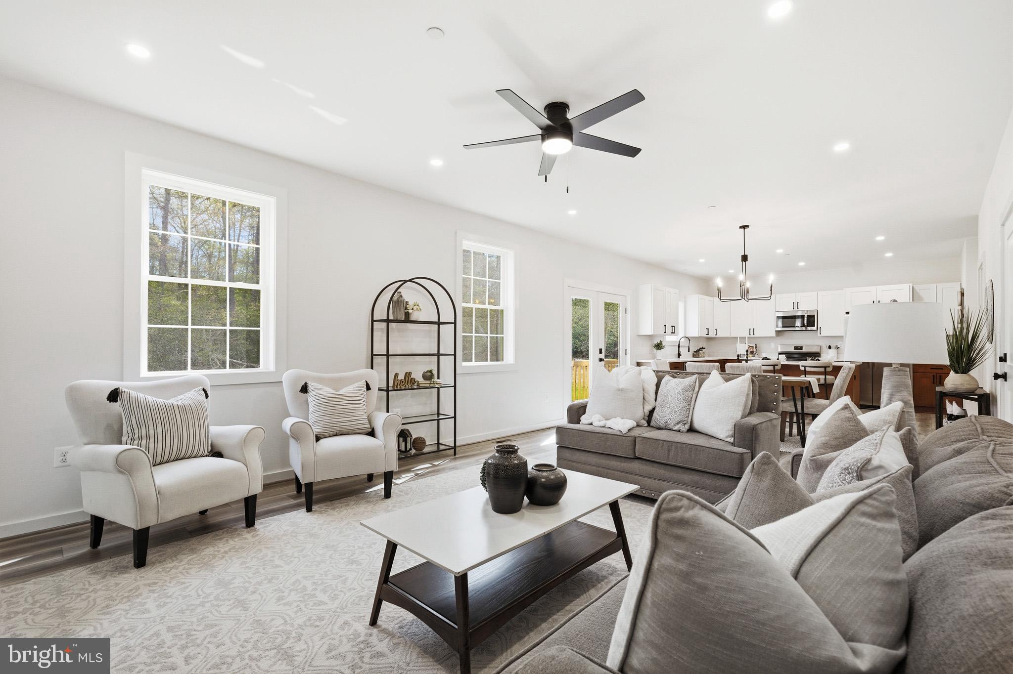 HAWKS NEST - Residential