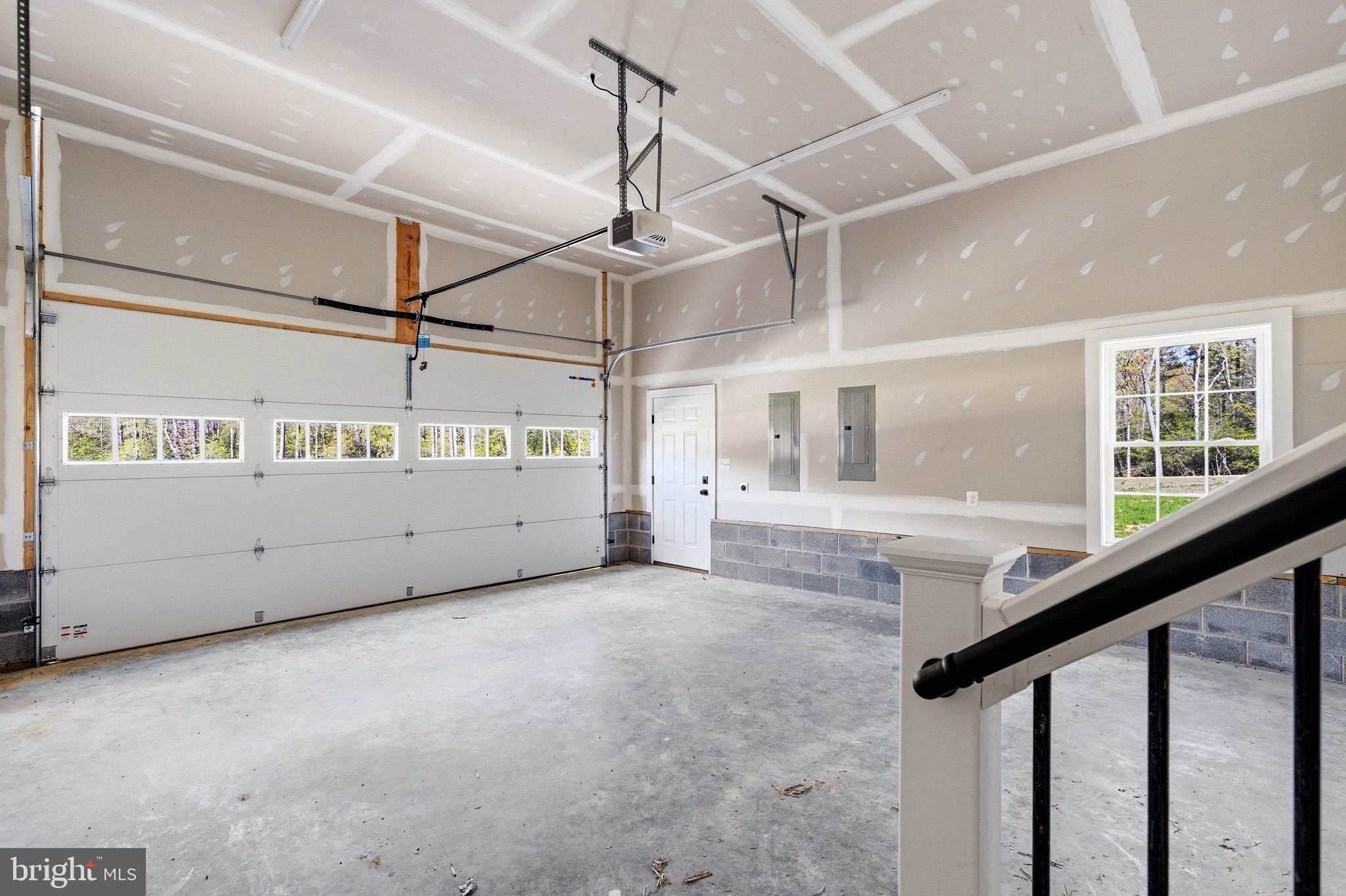 HAWKS NEST - Residential