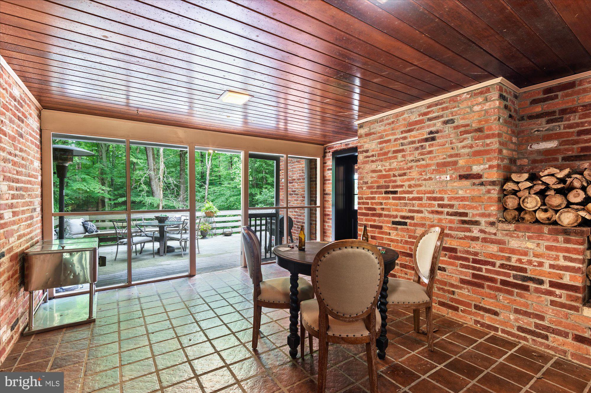 POTOMAC OUTSIDE - Residential