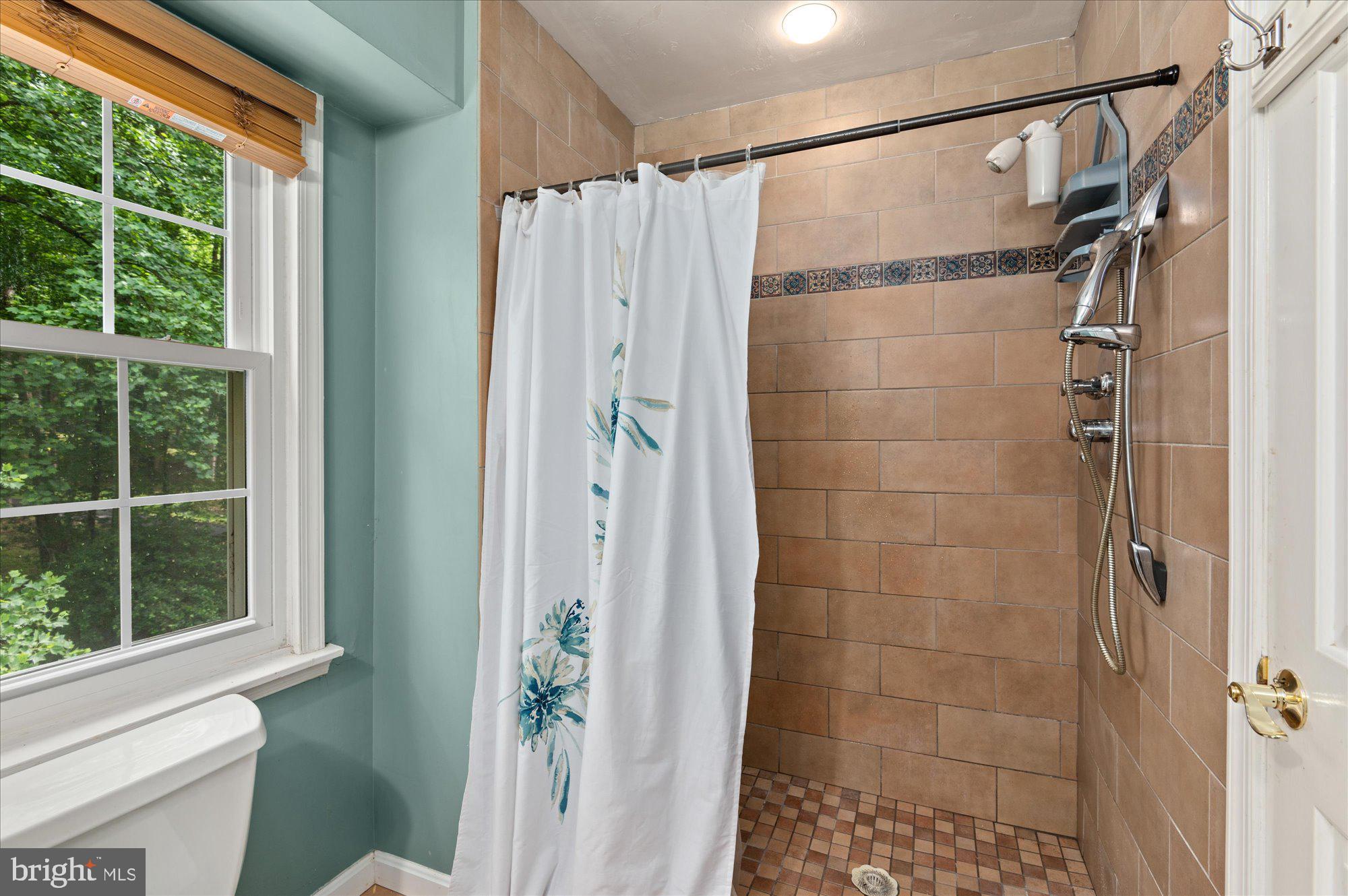 POTOMAC OUTSIDE - Residential