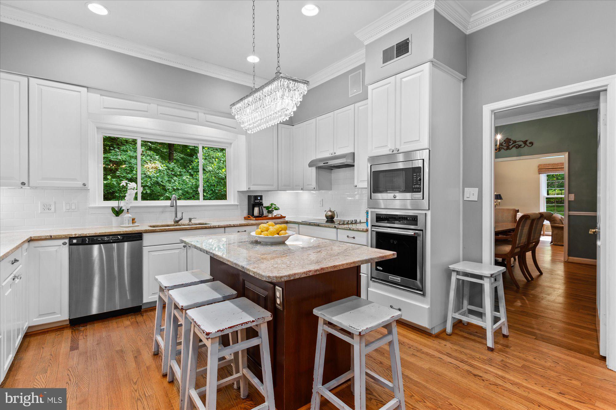 POTOMAC OUTSIDE - Residential