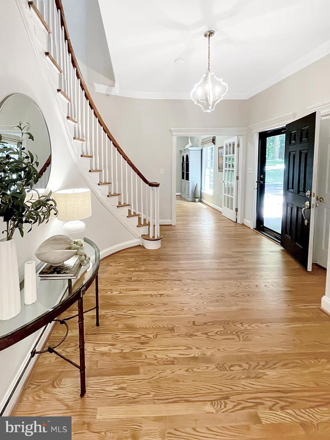 POTOMAC OUTSIDE - Residential