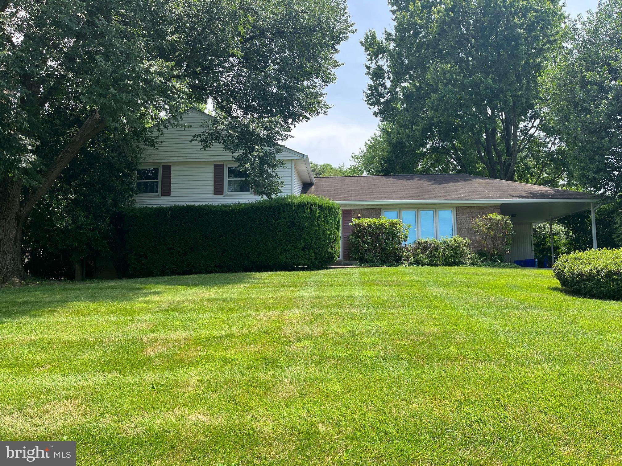 4004 BRIARS ROAD