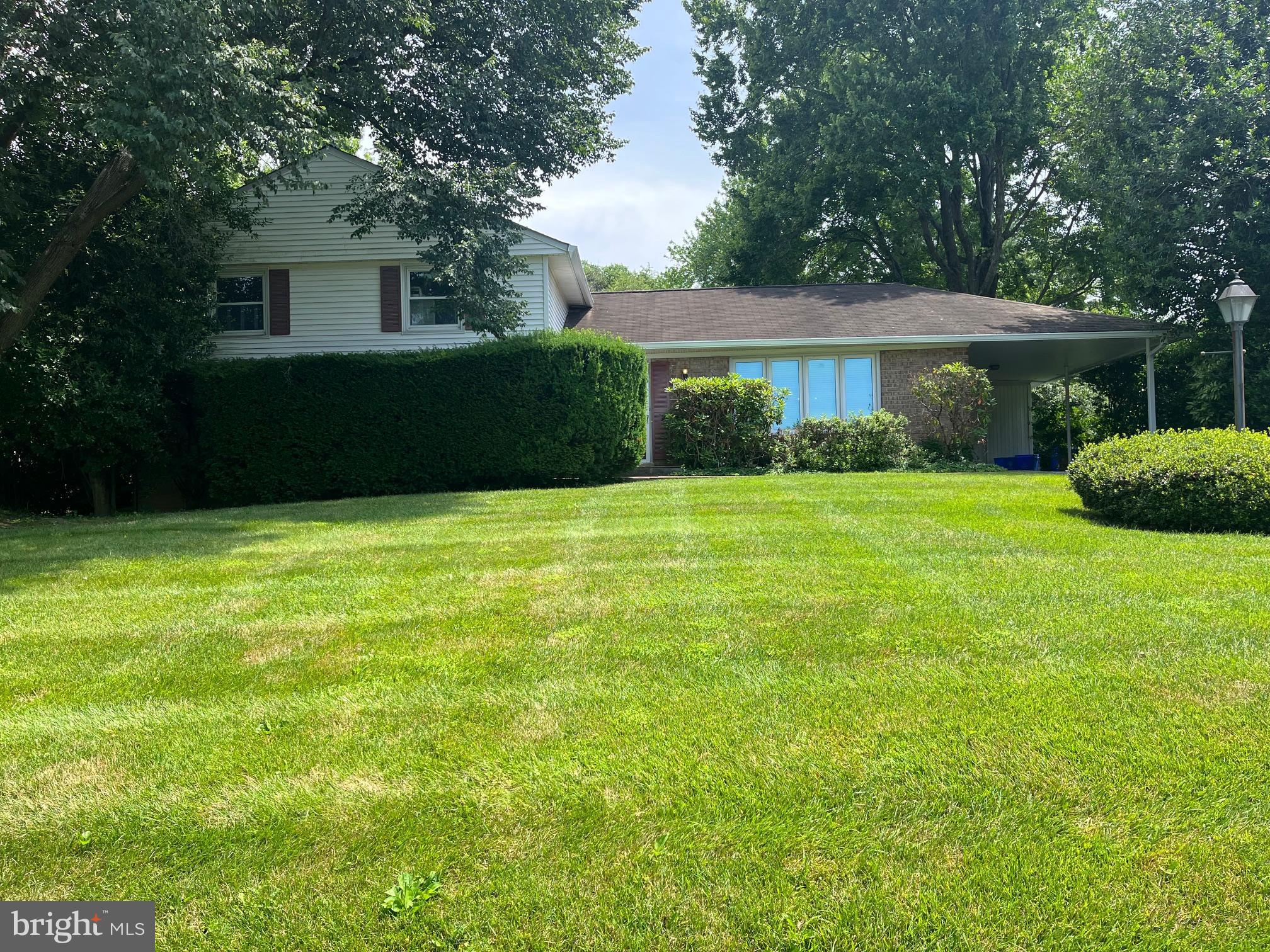 4004 BRIARS ROAD