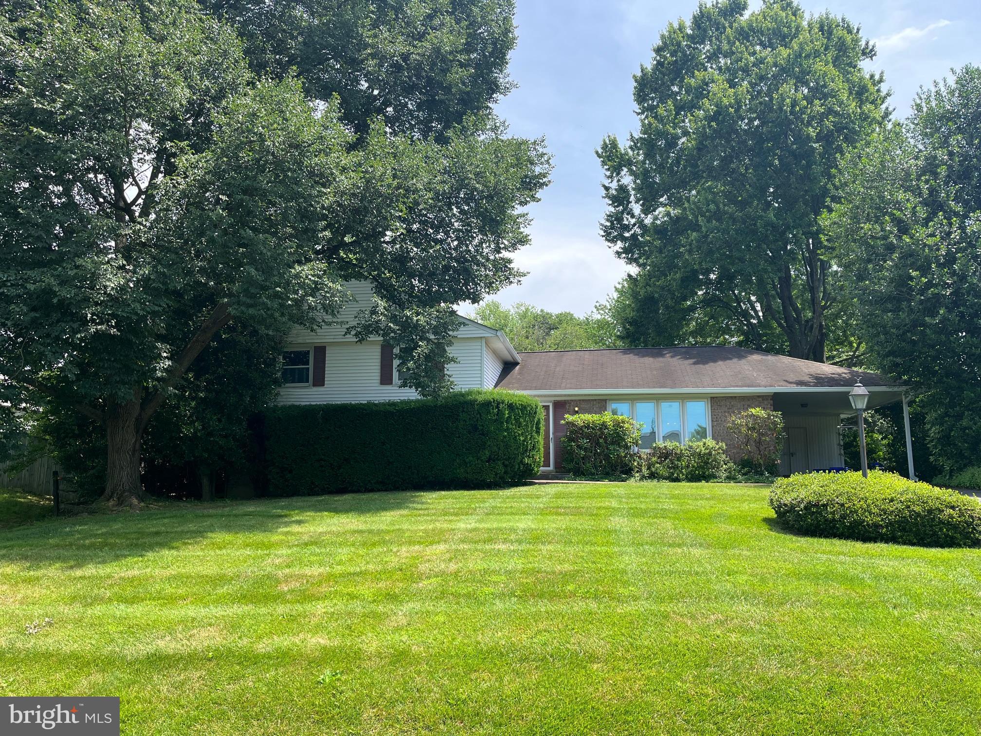 4004 BRIARS ROAD