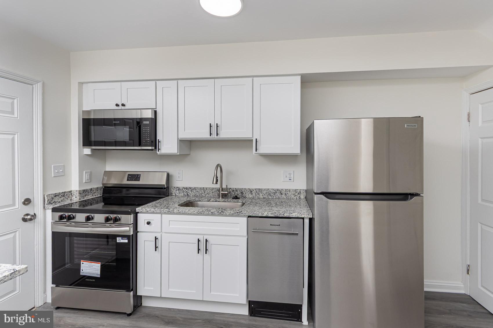 EASTWOOD - Residential