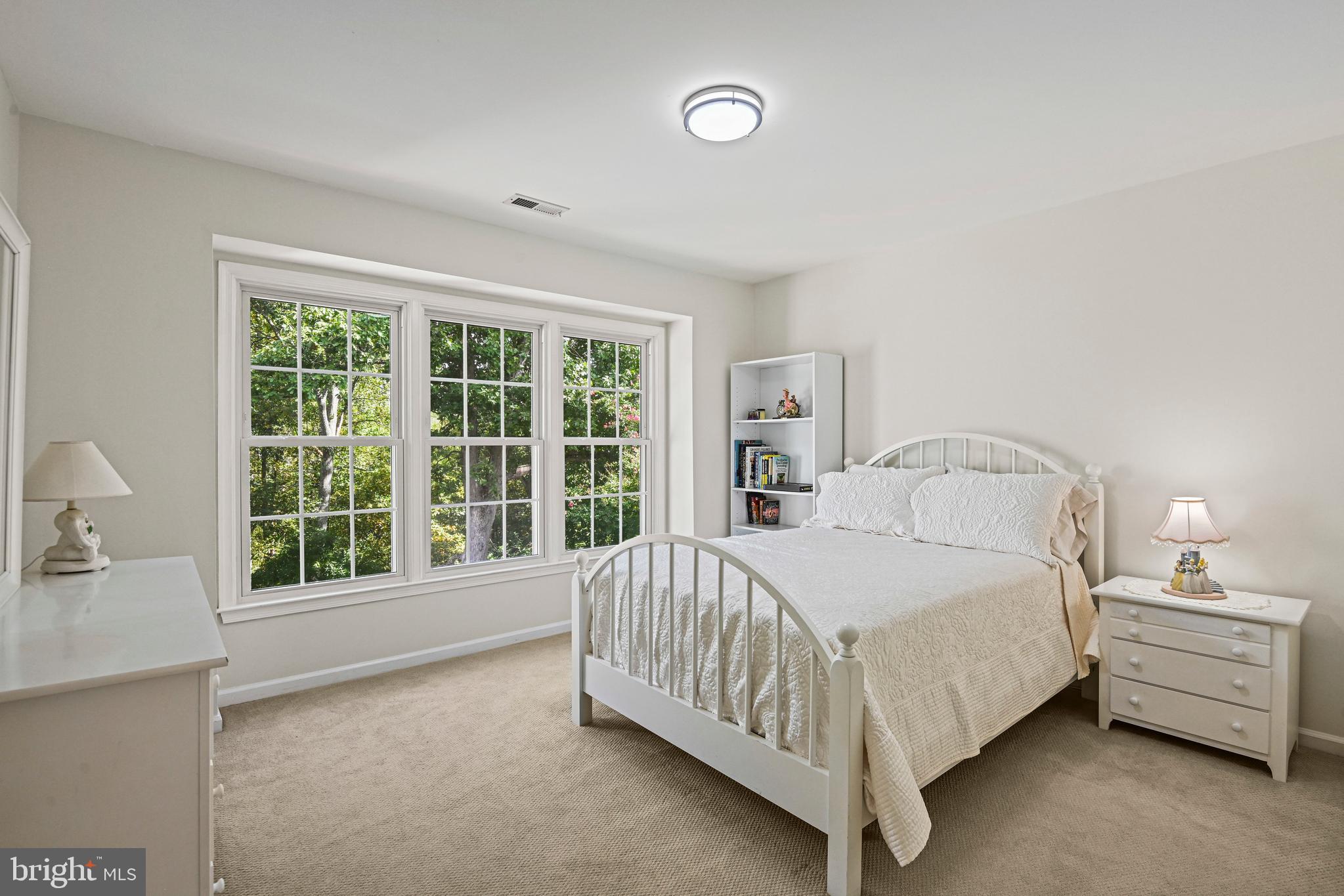 CHANTILLY HIGHLANDS - Residential