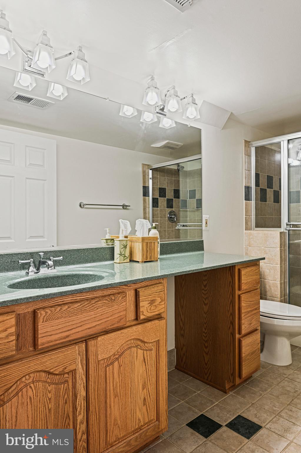 CHANTILLY HIGHLANDS - Residential