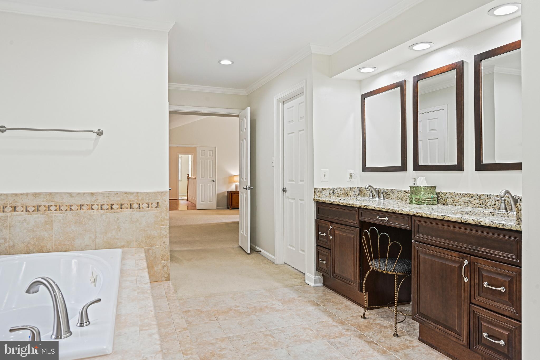 CHANTILLY HIGHLANDS - Residential