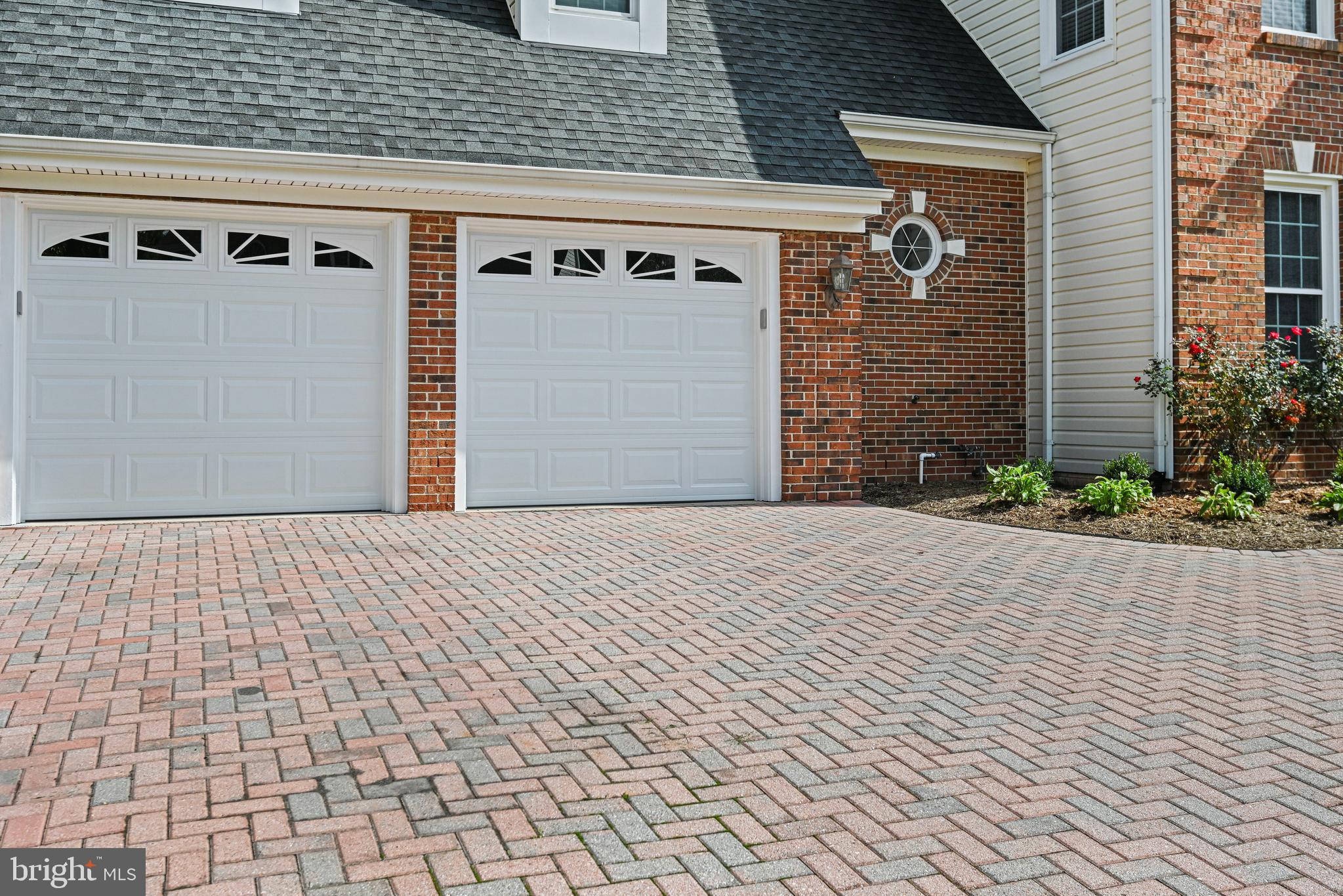 CHANTILLY HIGHLANDS - Residential